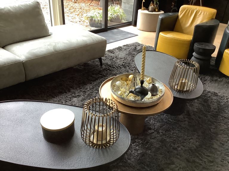 by fonQ  Rizzo Salontafel