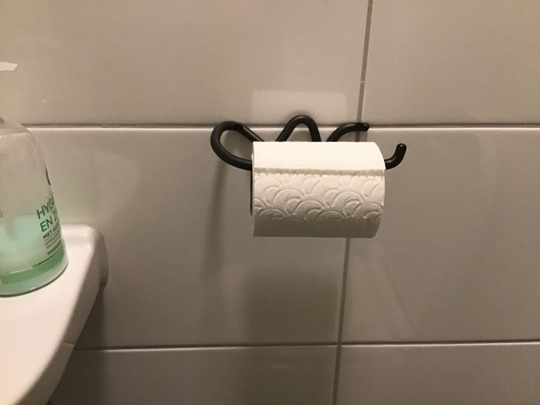 ferm LIVING Curvature Toiletrolhouder