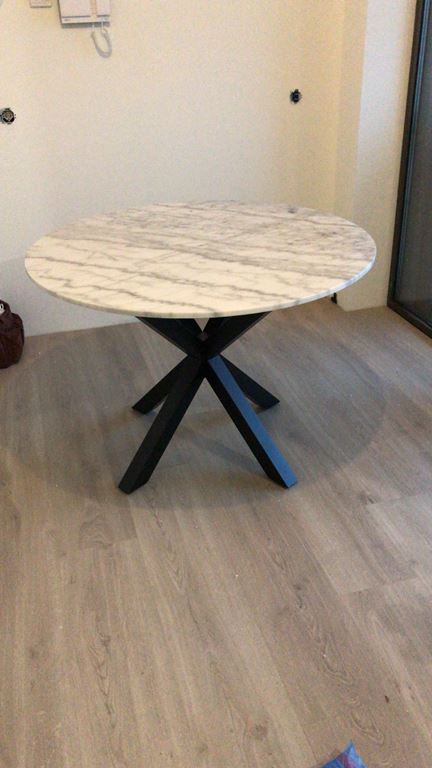 MOOS Bine Eettafel Marmer - Ø 110 cm - Wit 