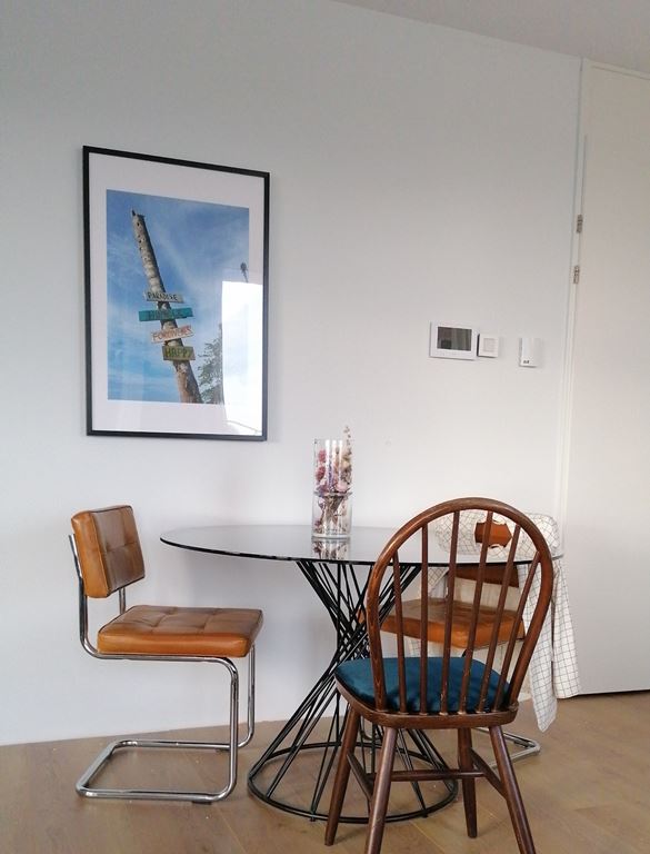 Kave Home Niut Eettafel - Ø 120 cm - Zwart Glas