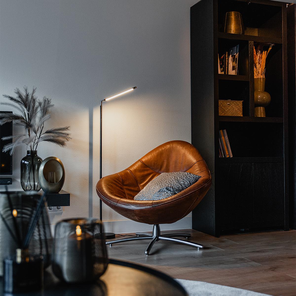 QAZQA Moderne vloerlamp zwart incl. LED met touch dimmer - Berdien