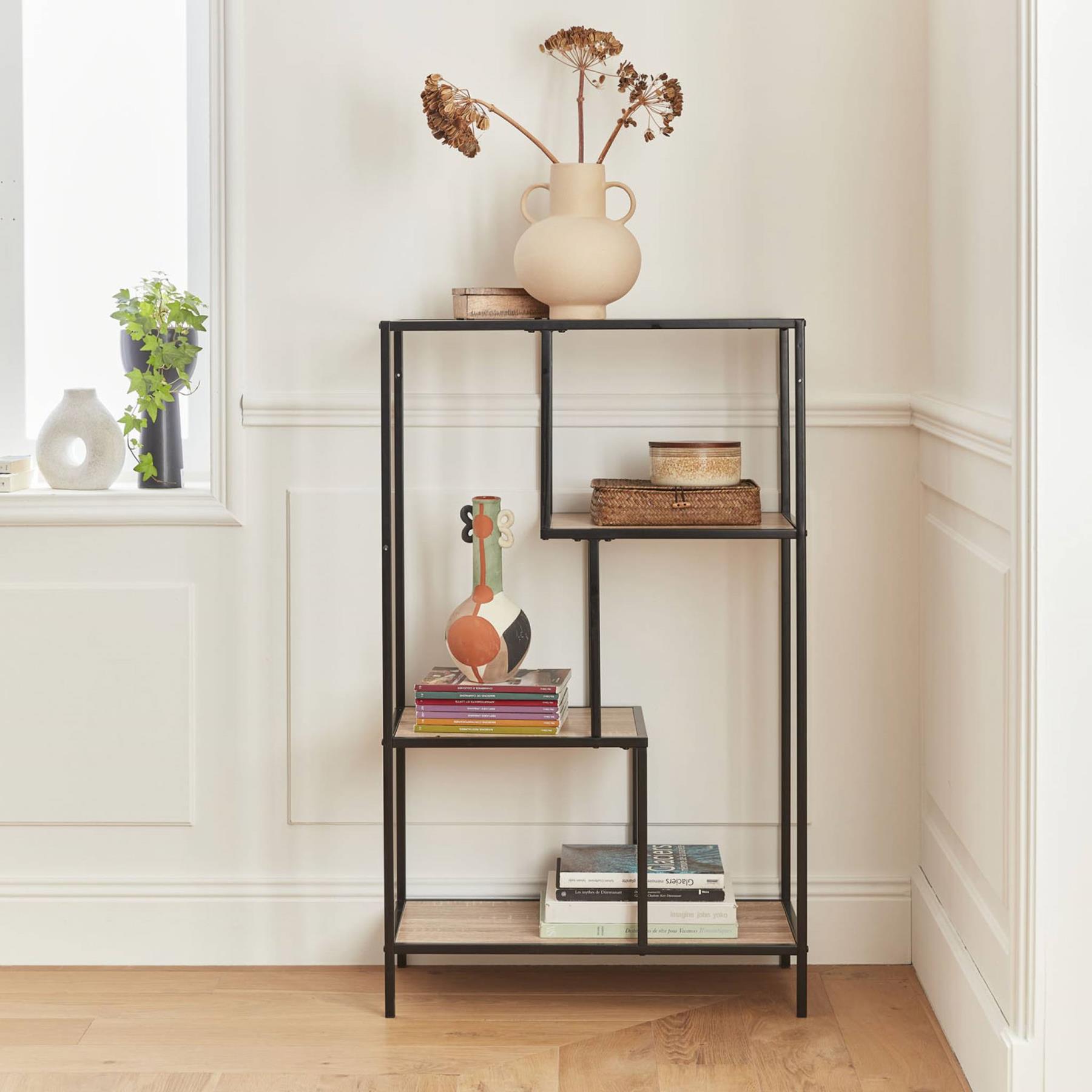 sweeek - Metalen asymmetrische wandkast