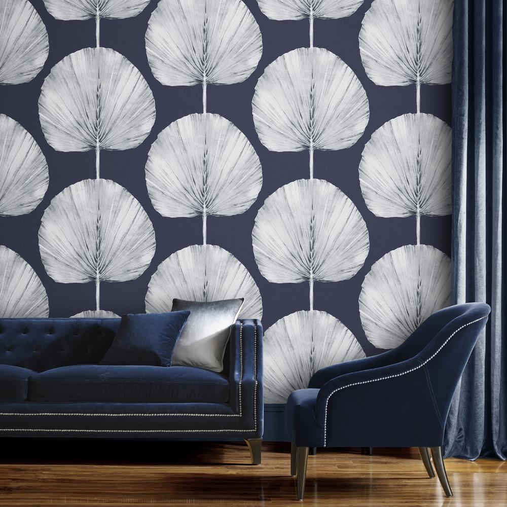 Graham & Brown vliesbehang Palm Fan Navy blauw