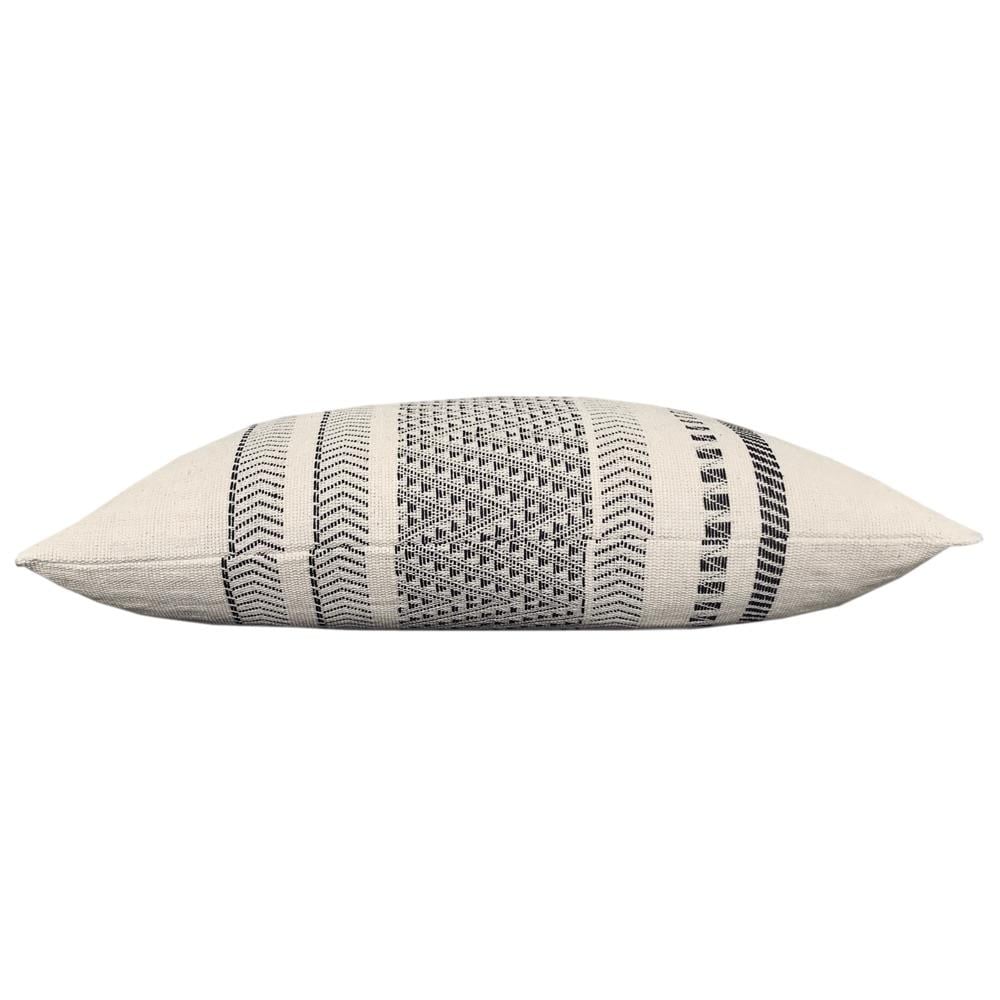 Malagoon Native Stripe Sierkussen 35 x 65 cm - Off White