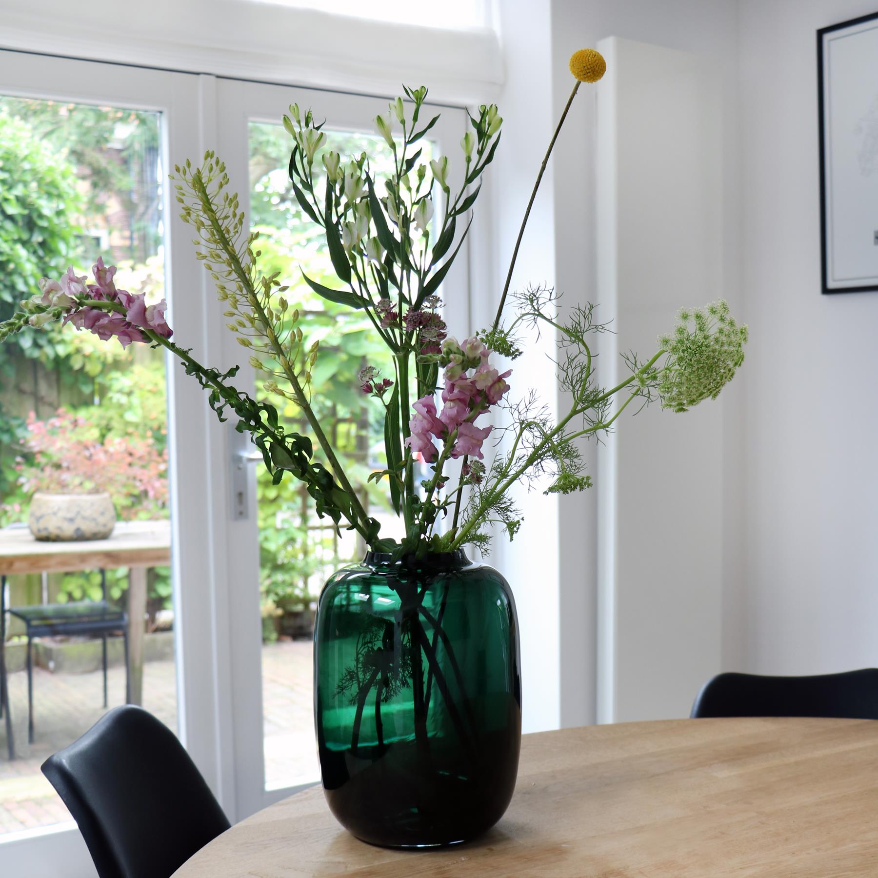 Vase The World - Artic M dark green Ø25 x H35 cm