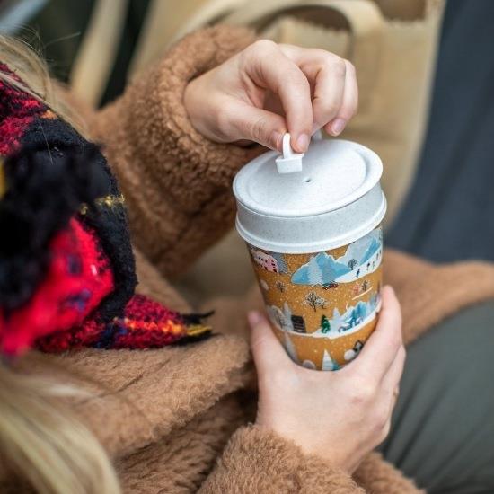 Koziol - Dubbelwandige Koffiebeker met Deksel, 0.4 L, Organic, Winter