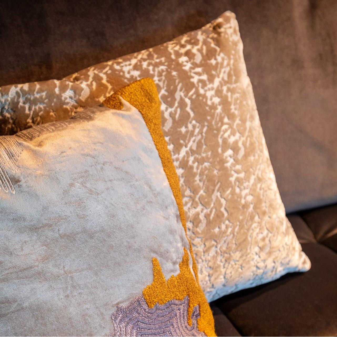 NATALIE | Sierkussen | 45x45 cm Pumice Stone | Beige | Hoii | met GR