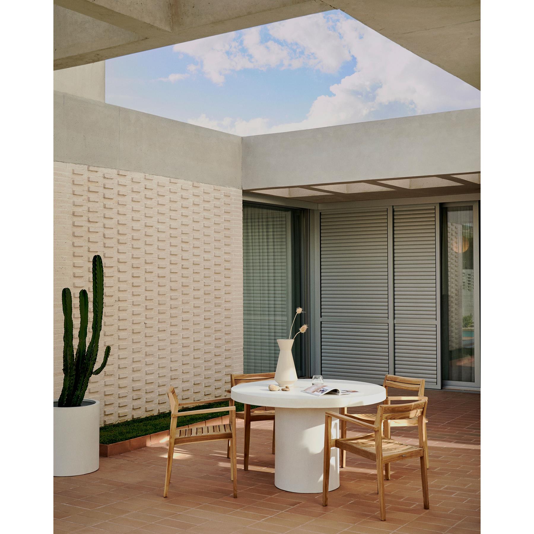 Kave Home - Aiguablava ronde tafel in wit cement, Ø 120 cm
