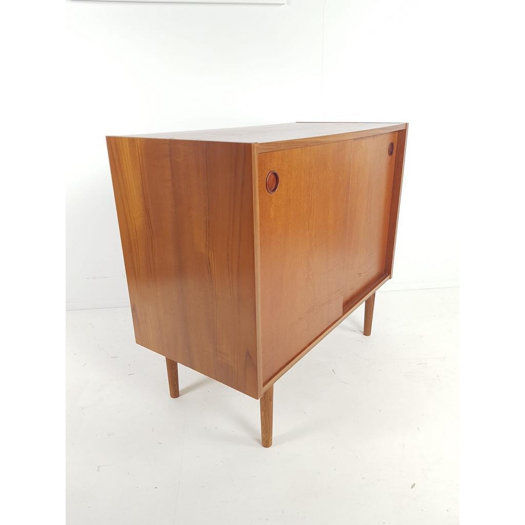 Reliving Vintage Deens Teak Houten Dressoirtje Schuifdeuren Kastje