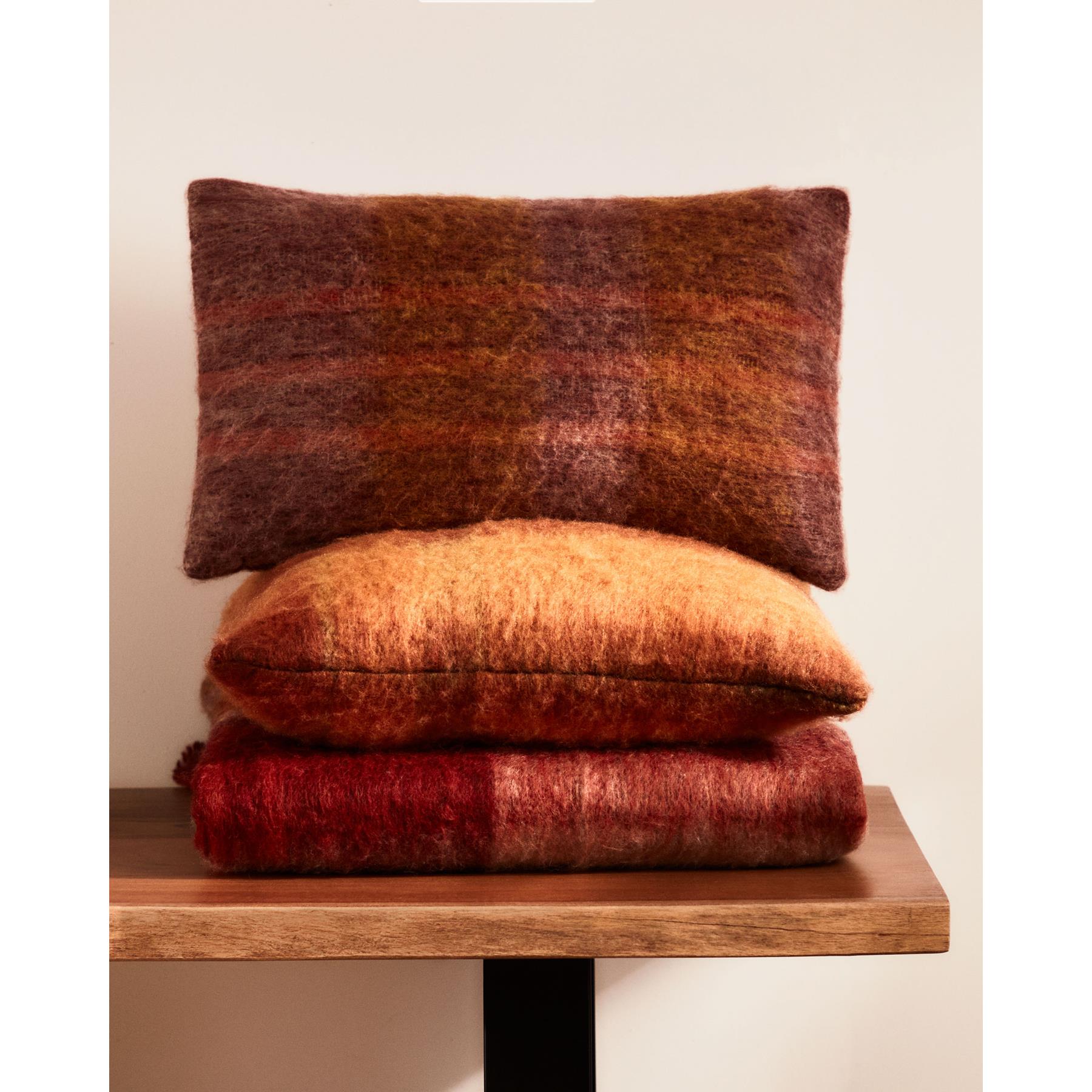 Kave Home - Galilea kussenhoes met strepen in meerkleurig wol, 30 x 50
