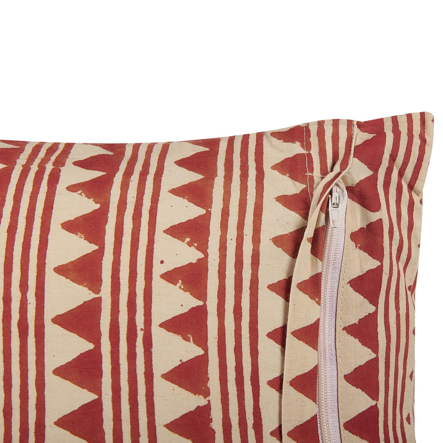 Beliani - DEGLUPTA - Sierkussen - Rood - 45 x 45 cm - Katoen