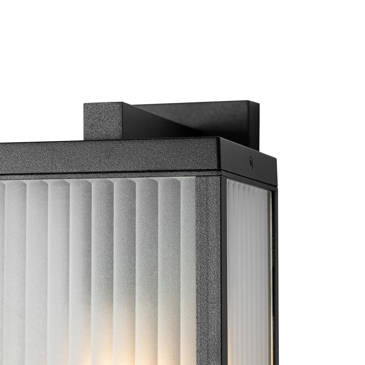 QAZQA Buiten wandlantaarn zwart met ribbel glas en schemersensor -