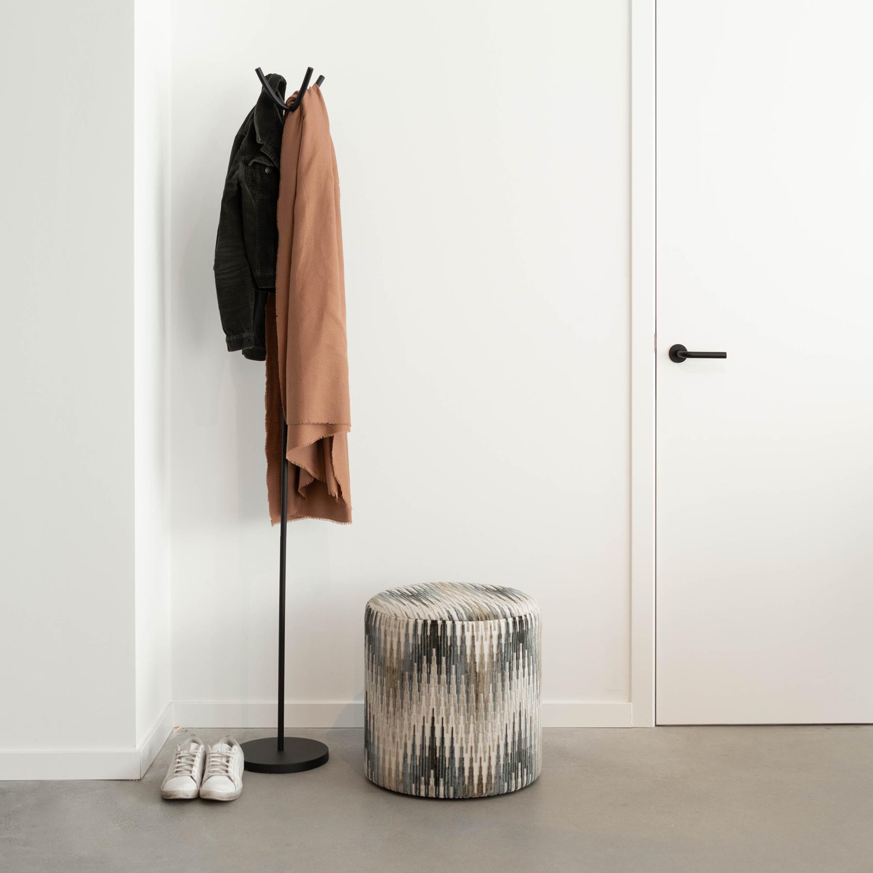 Atmooz Kapstok Staand Zwart Cartago 4 Haken 180cm