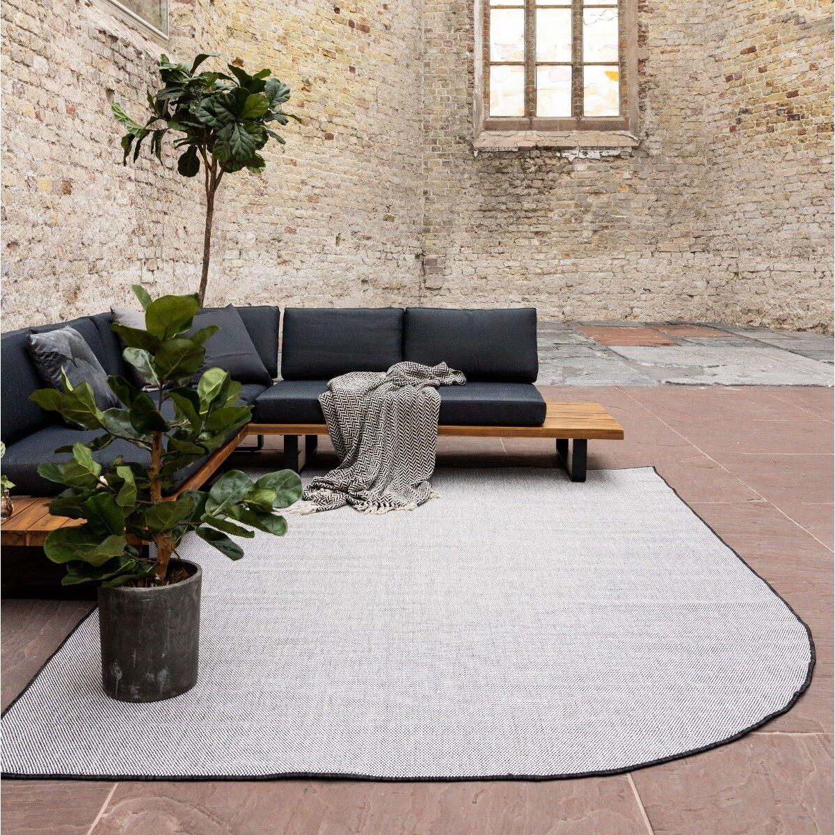 Eva Interior Buitenkleed Mono Zwart Ronde Hoek 200x290cm