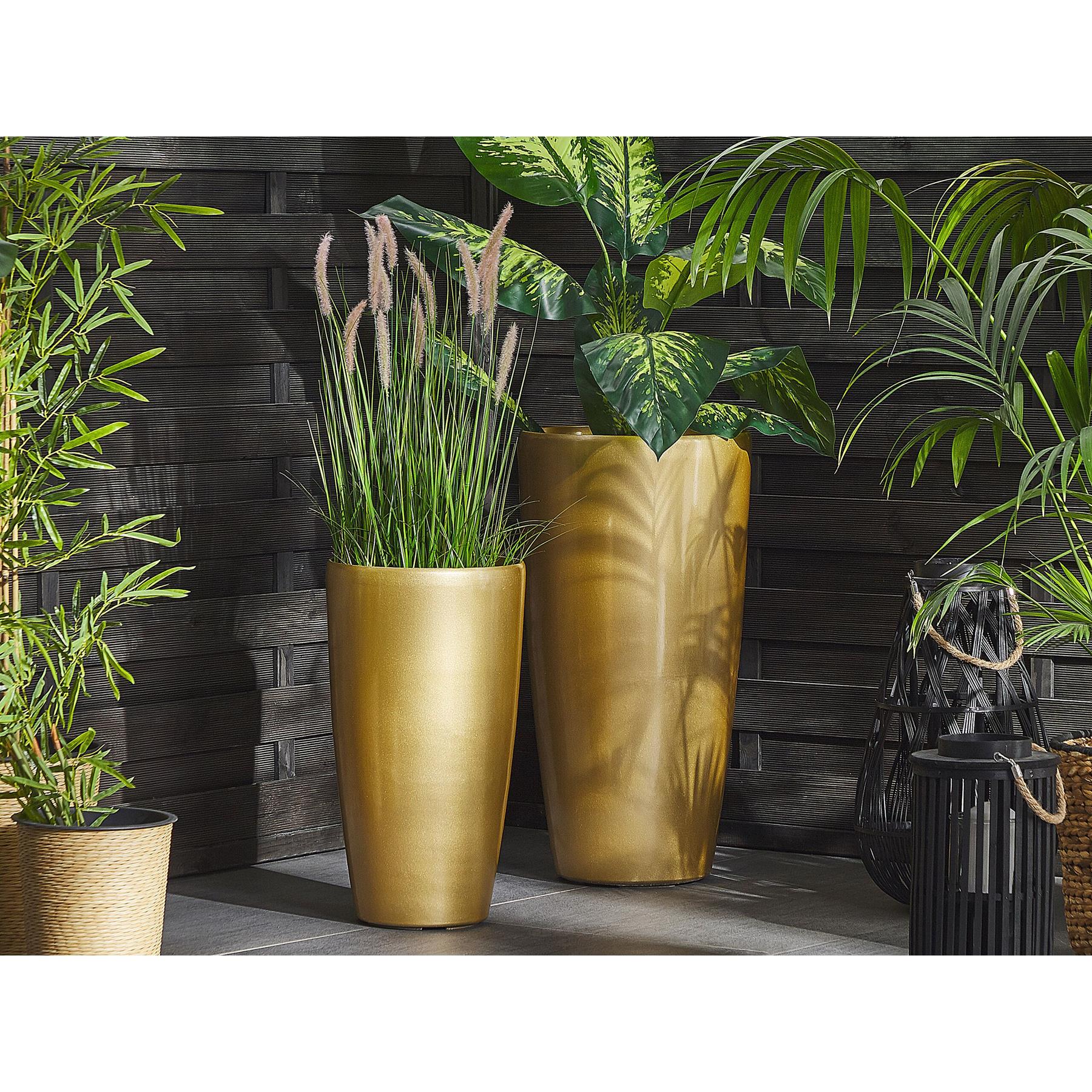 Beliani - TSERIA - Bloempot set van 2 - Goud - 32 cm - Stenenmix