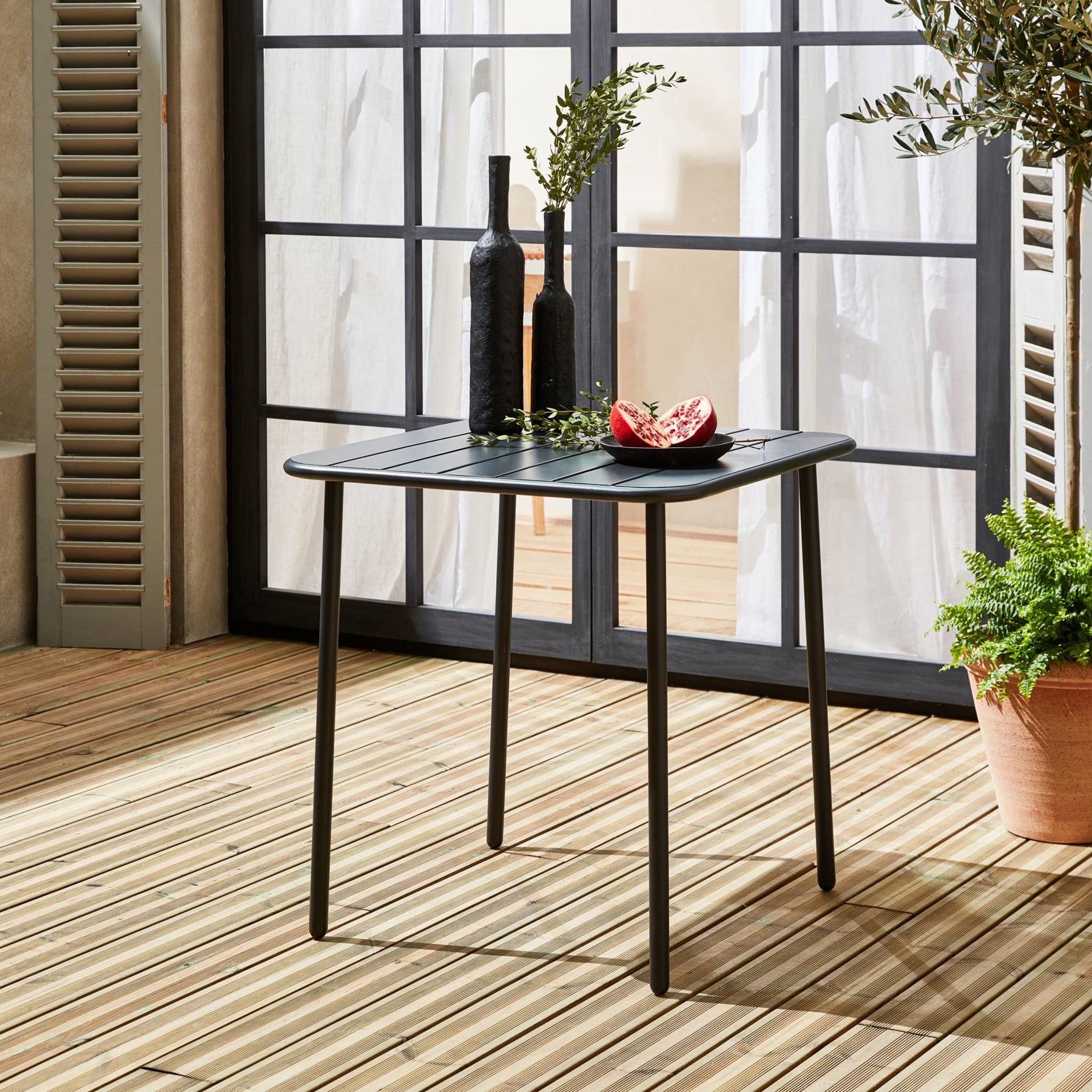 sweeek - 2-zits metalen tuintafel