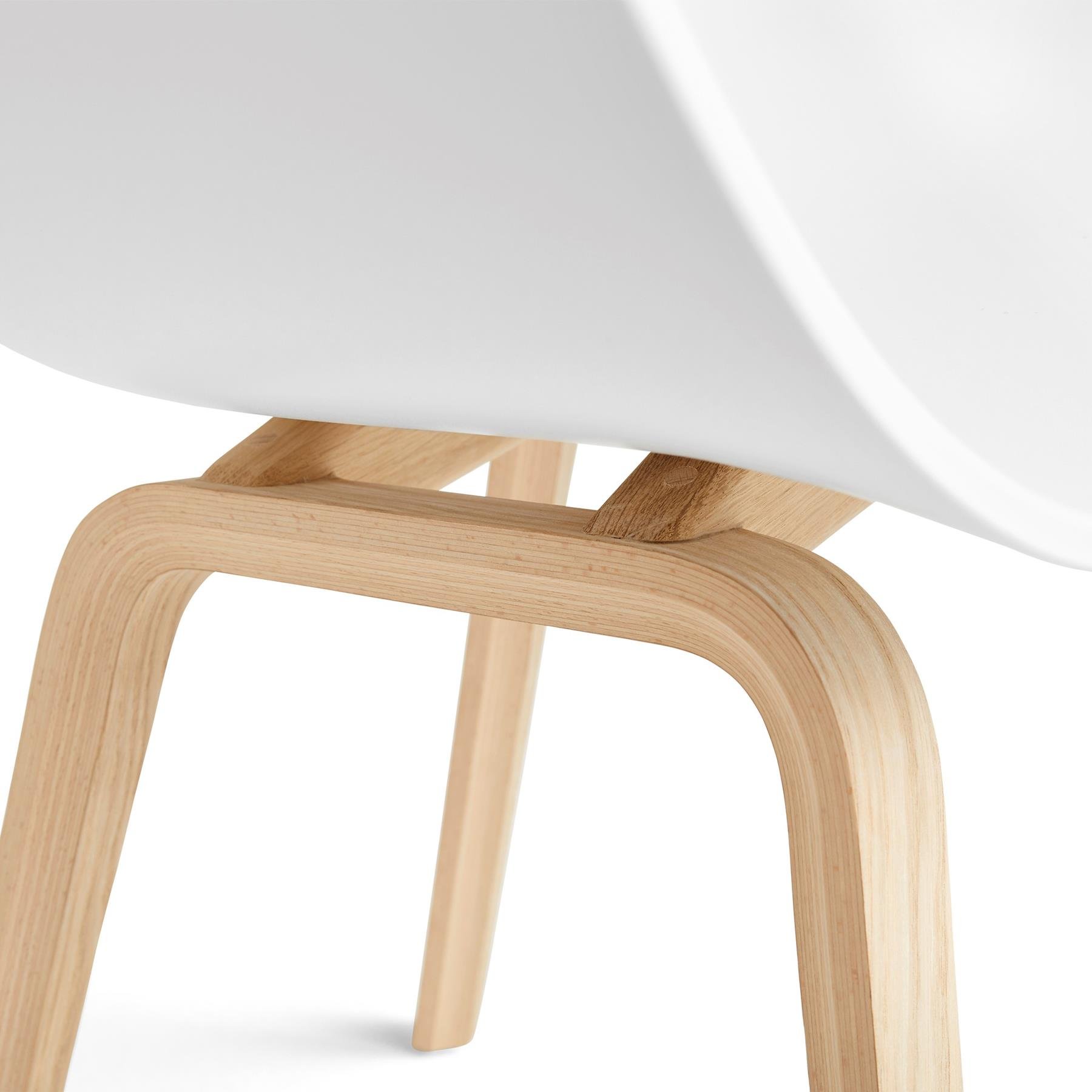 HAYチェアABOUT A CHAIR / AAC22ホワイト HAY About a Chair AAC22 Stoel - Oak - White kopen? Shop bij
