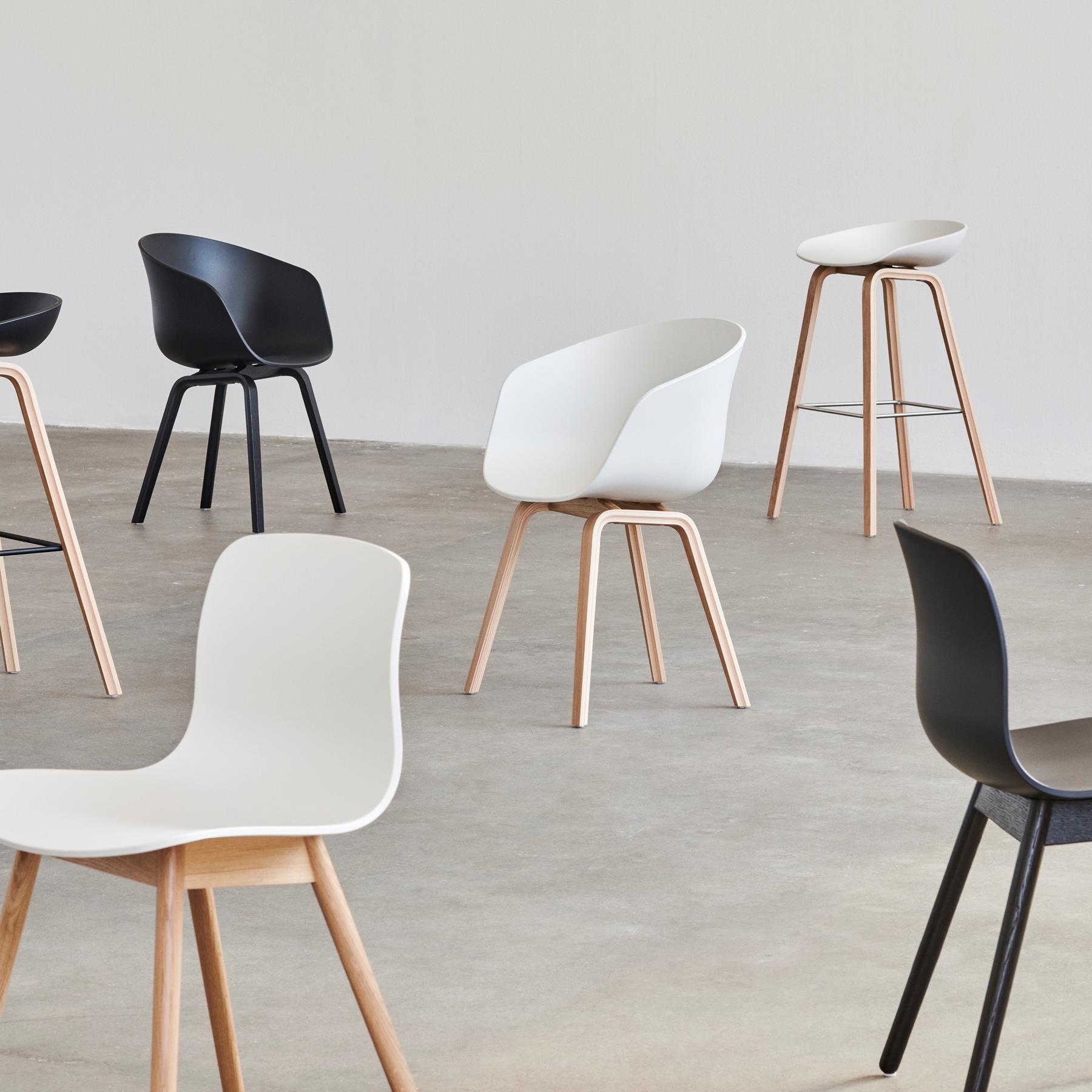 HAY ABOUT A CHAIR AAC22 ホワイト HAY About a Chair AAC22 Stoel - Oak - White kopen? Shop bij