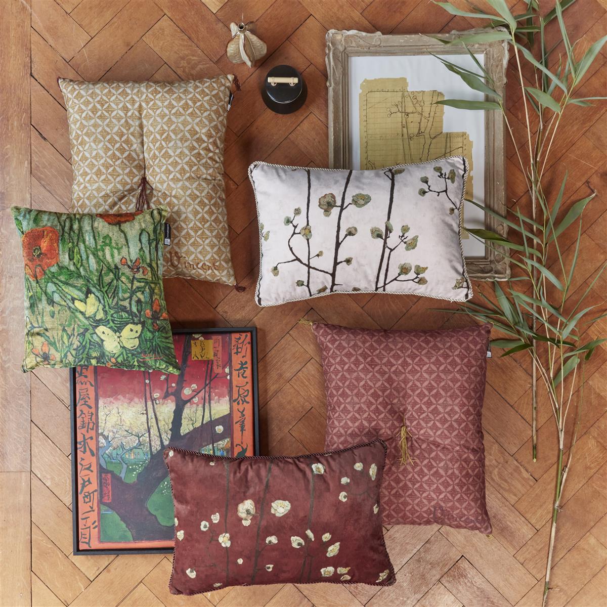 Beddinghouse x Van Gogh Plum Blossoms Sierkussen 40 x 60 cm - Rood