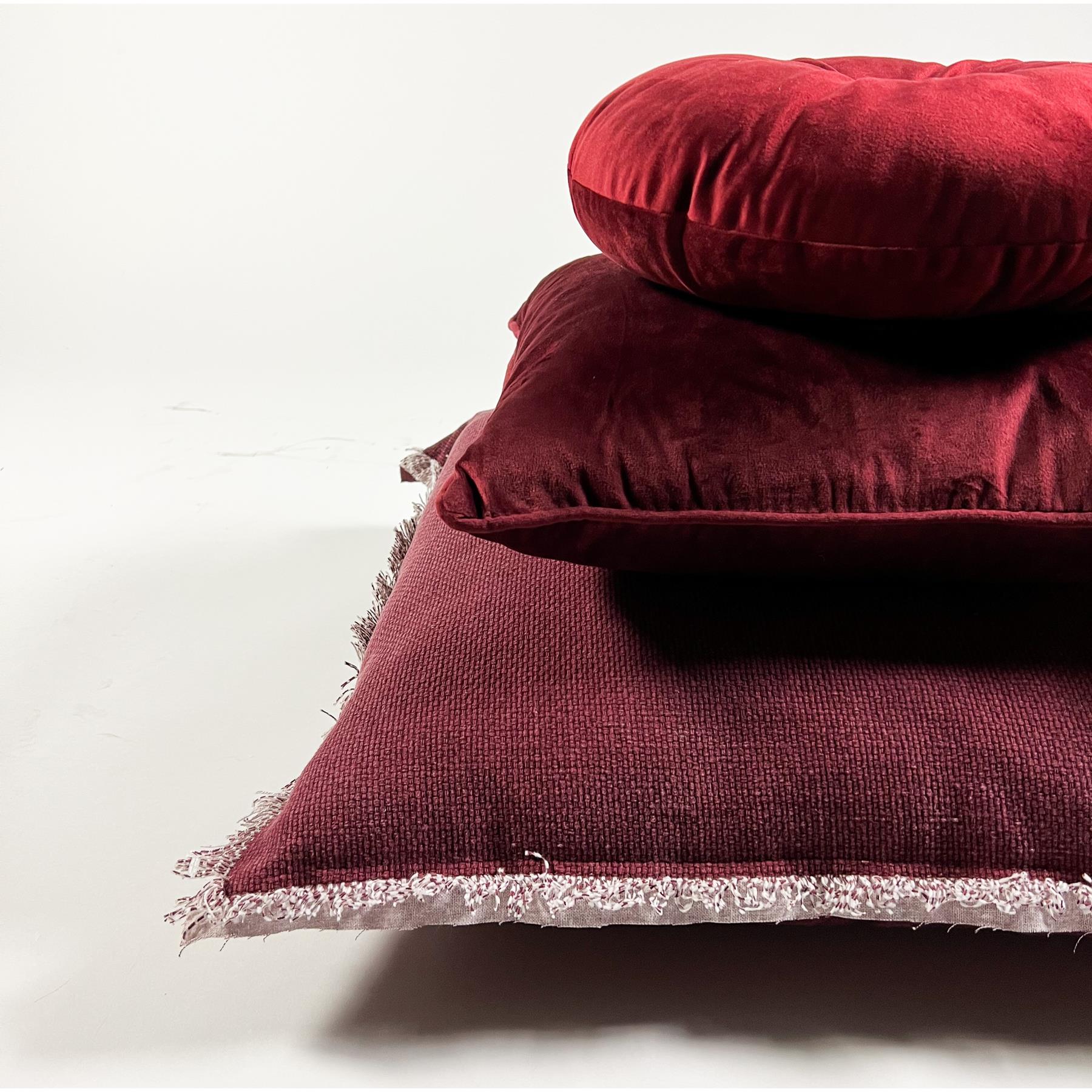 Dutch Decor sierkussen OLLY - Ø40 cm Merlot