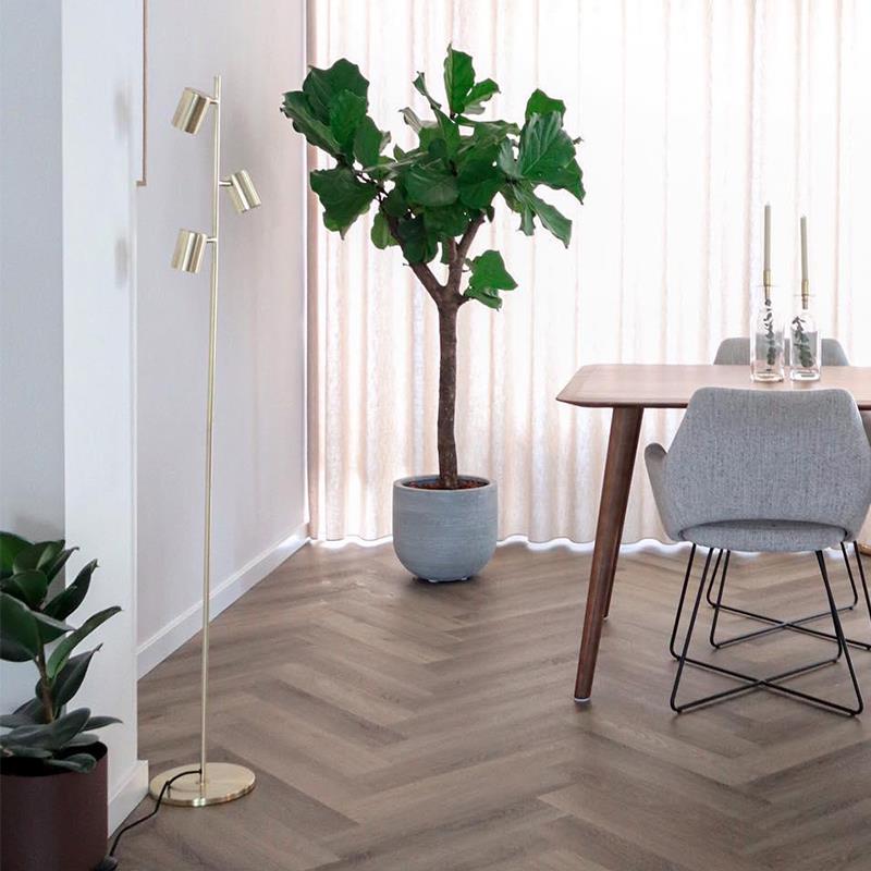 QAZQA Moderne vloerlamp messing 3-lichts - Jeana
