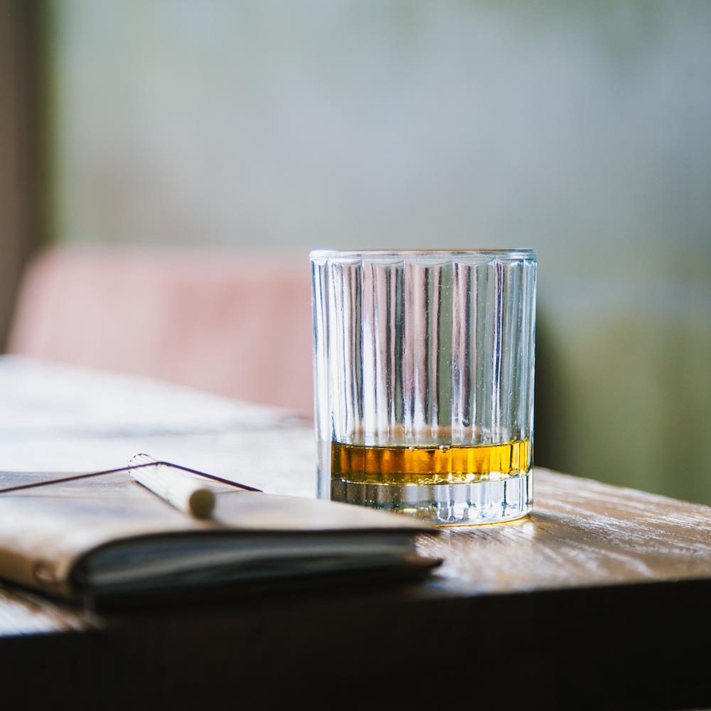 Brût Homeware, Set van 4, Whiskey Tumbler 25 CL, helder