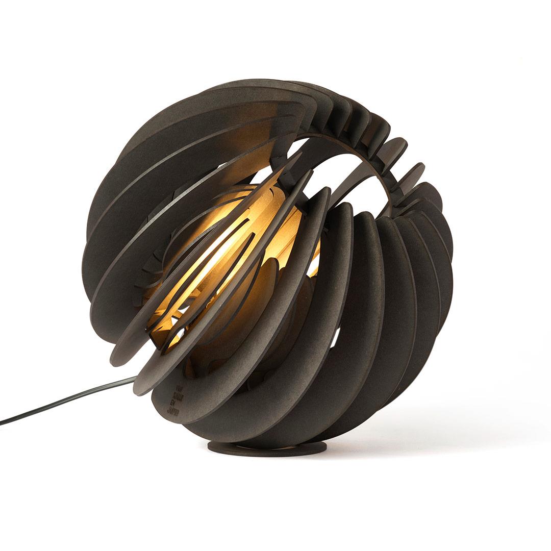 Van Tjalle en Jasper William Shakesphere vloerlamp - Black