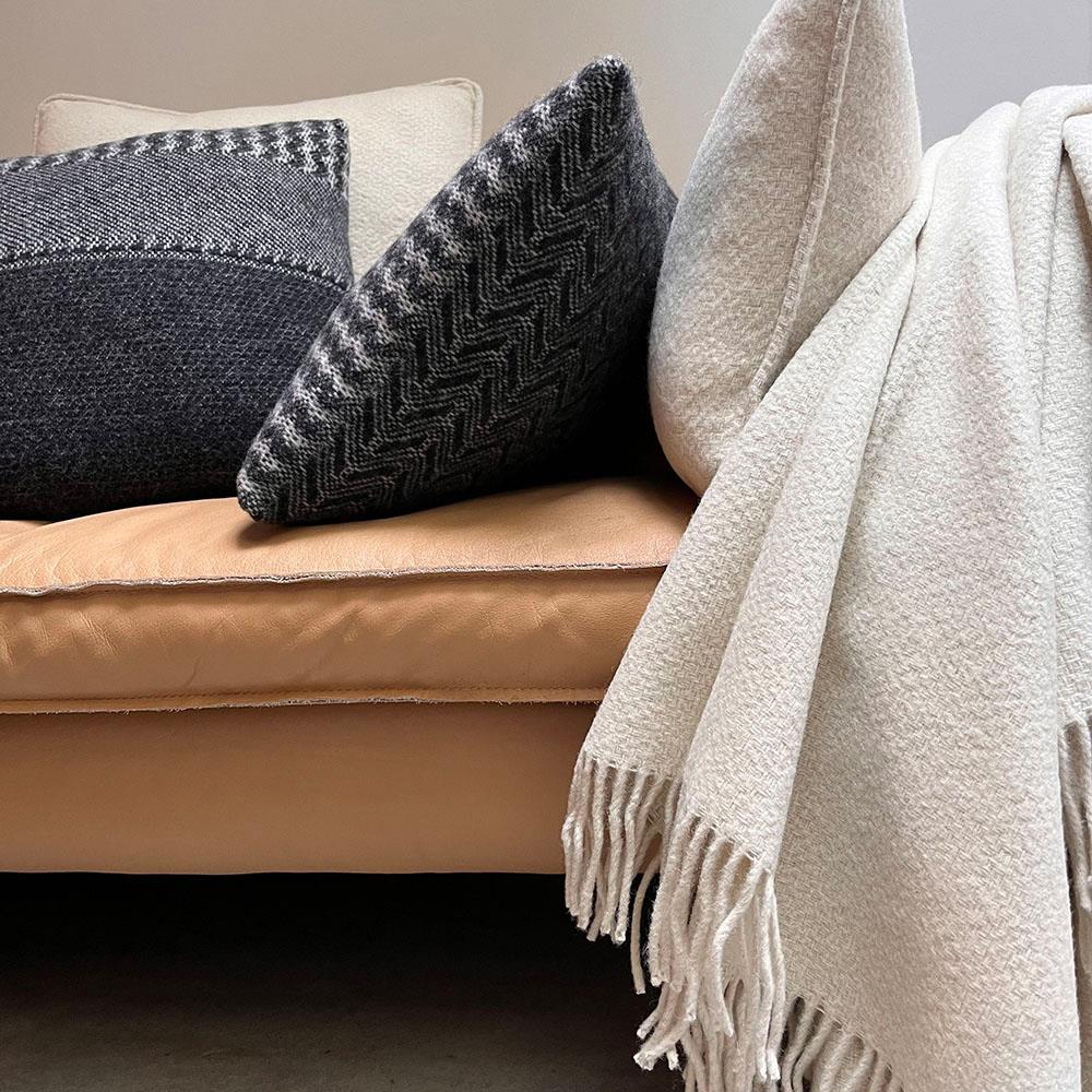 Malagoon Recycled Wool Plaid 131 x 170 cm - Abbey White