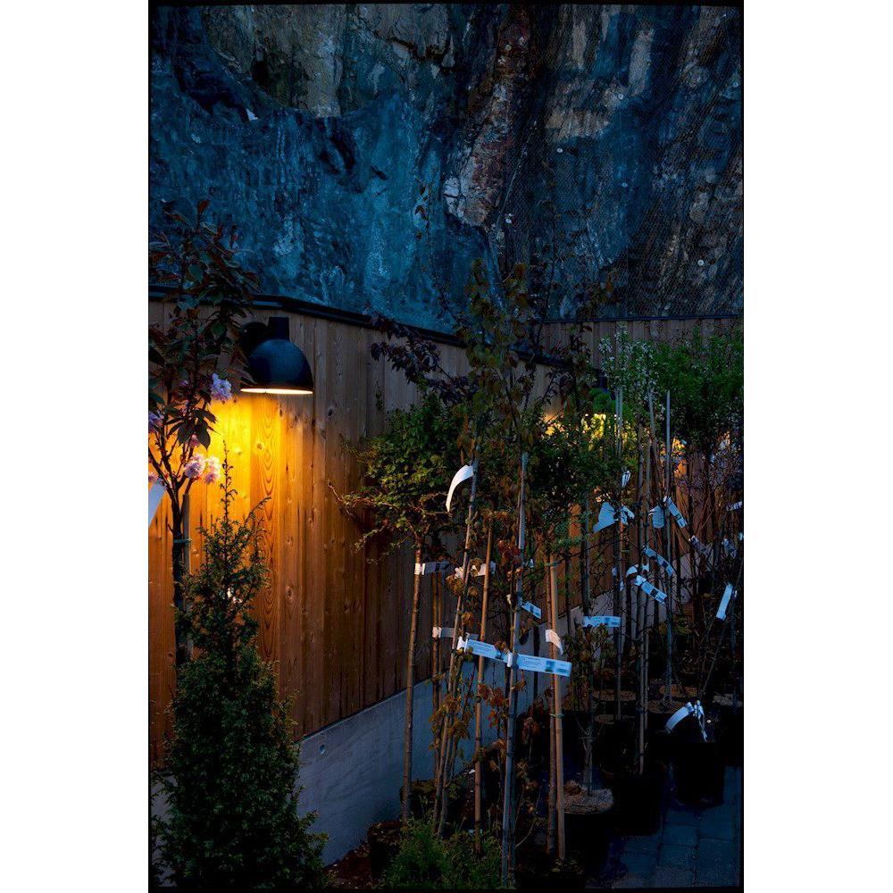 Louis Poulsen Toldbod 220 wandlamp zwart