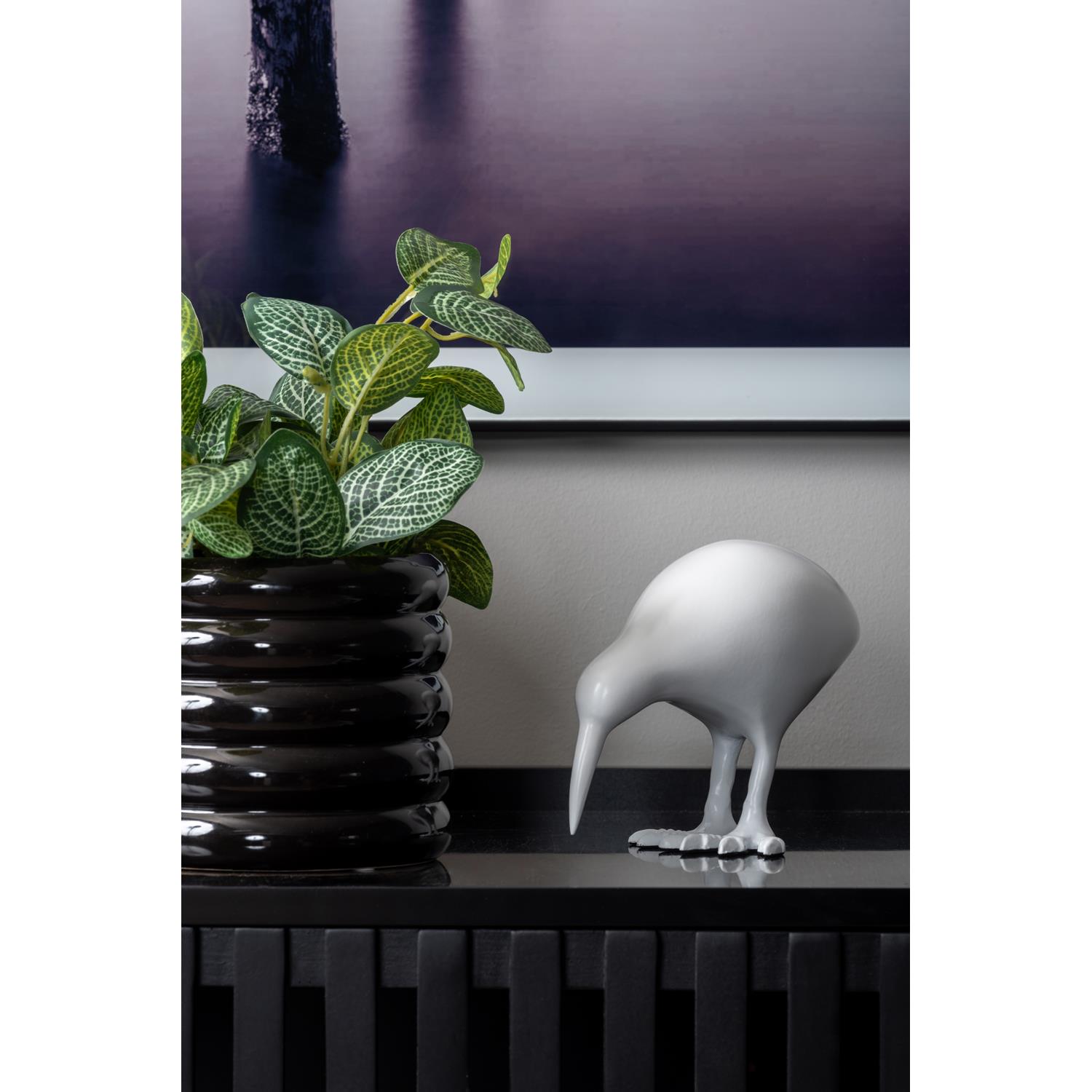 present time - Statue Kiwi Bird