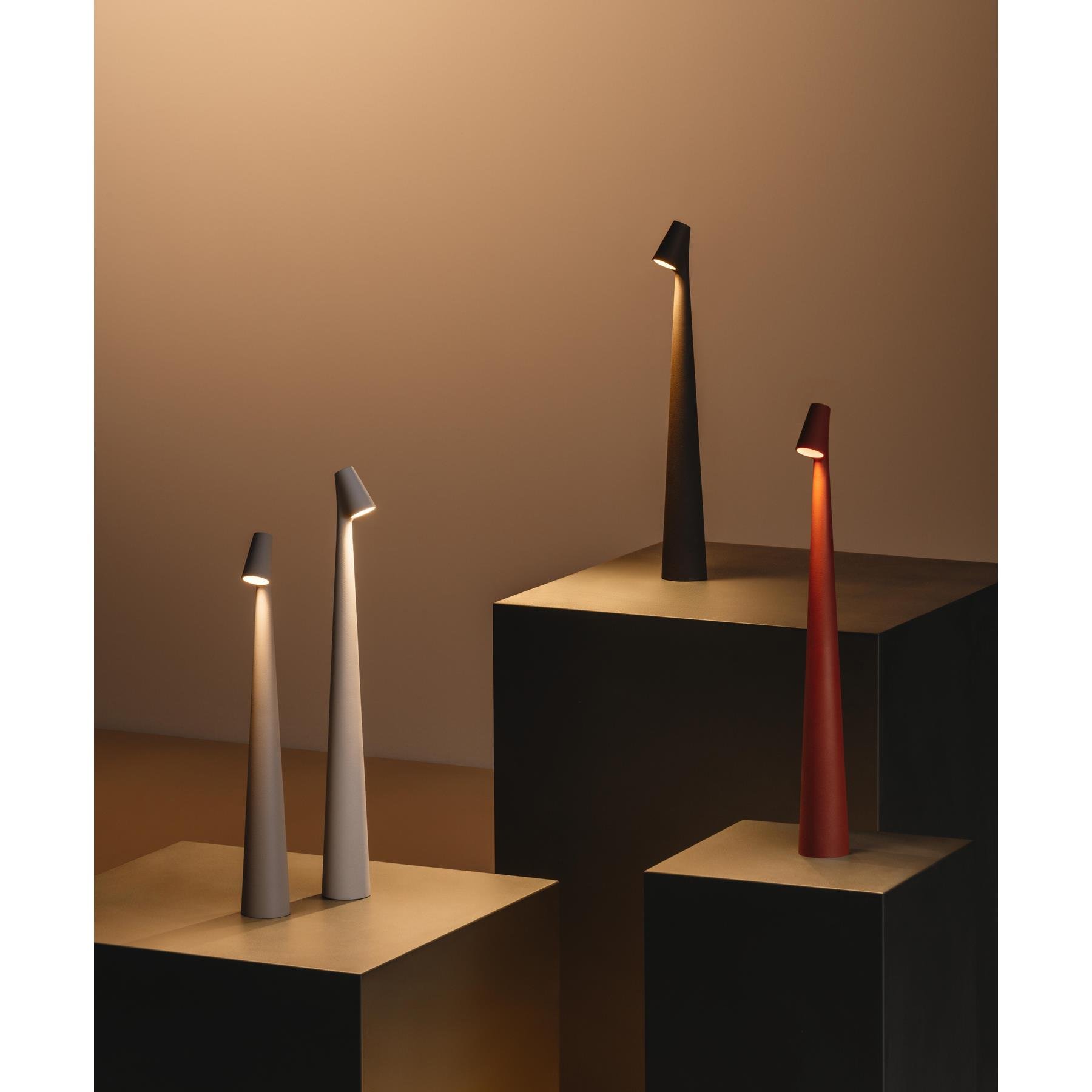 Vibia Africa 5580 tafellamp LED oplaadbaar large terra