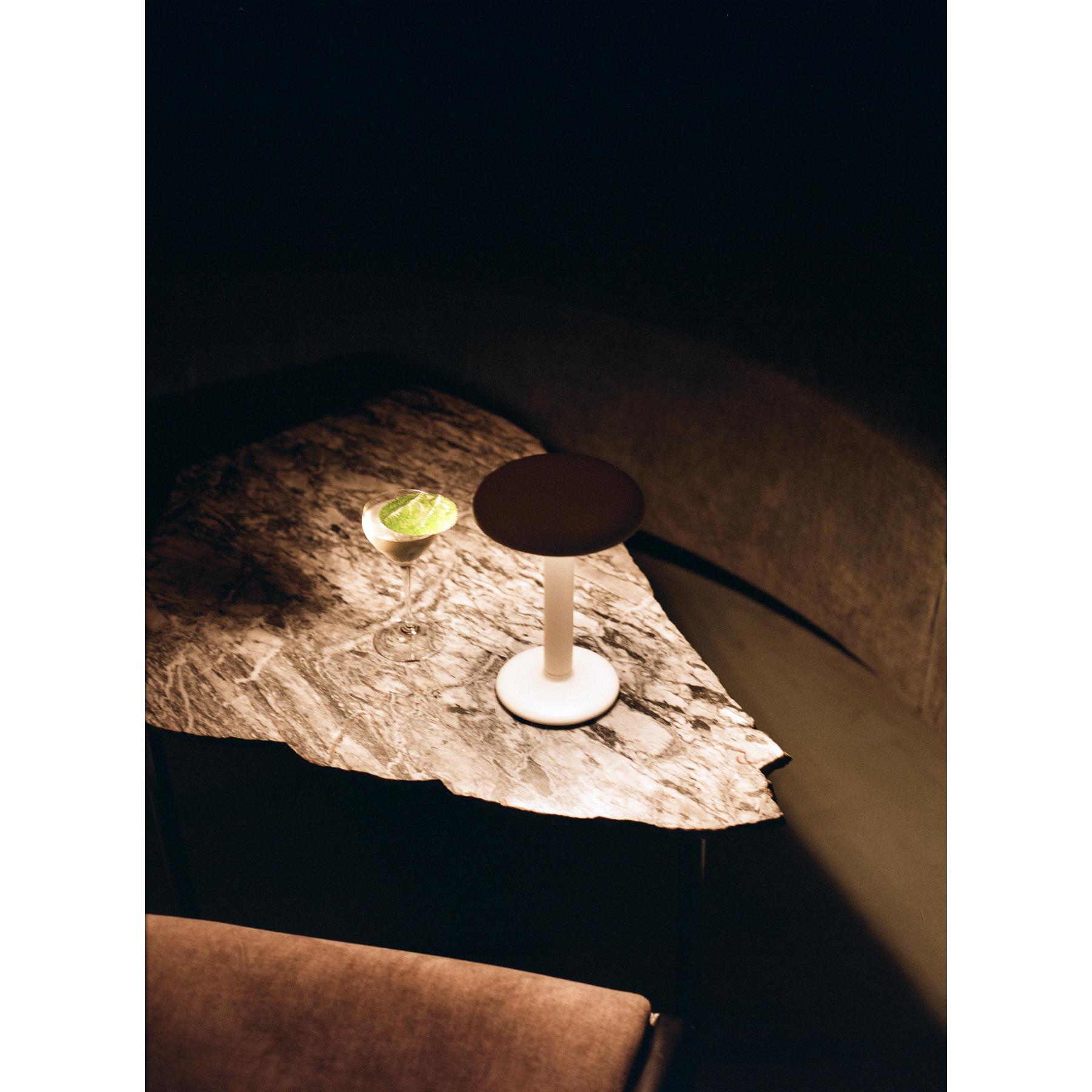 Flos Gustave tafellamp LED oplaadbaar mat wit