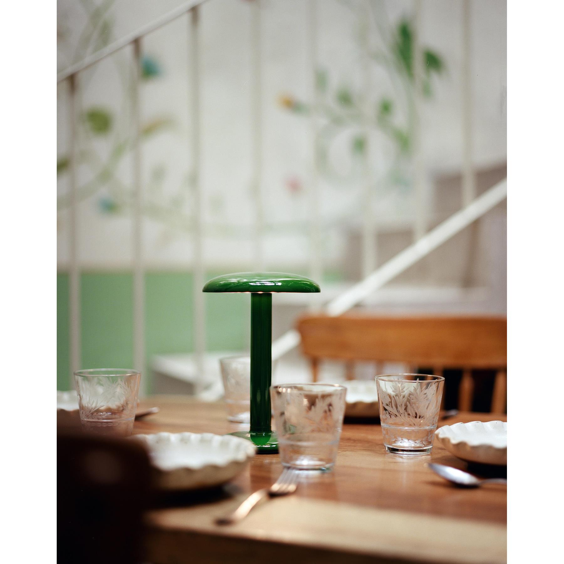 Flos Gustave tafellamp LED oplaadbaar gelakt bruin