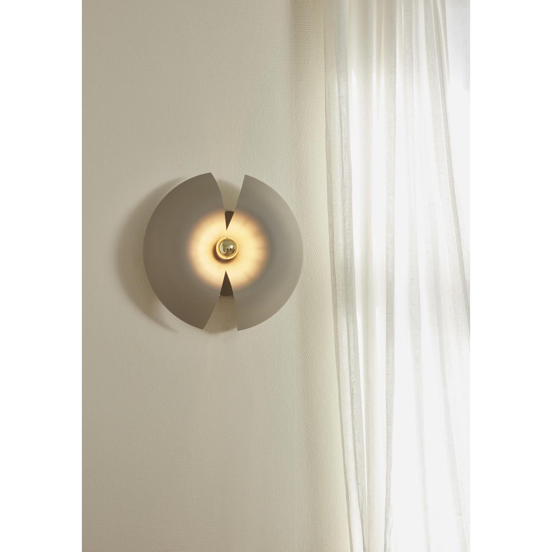 AYTM Cycnus wandlamp 45 zwart|goud