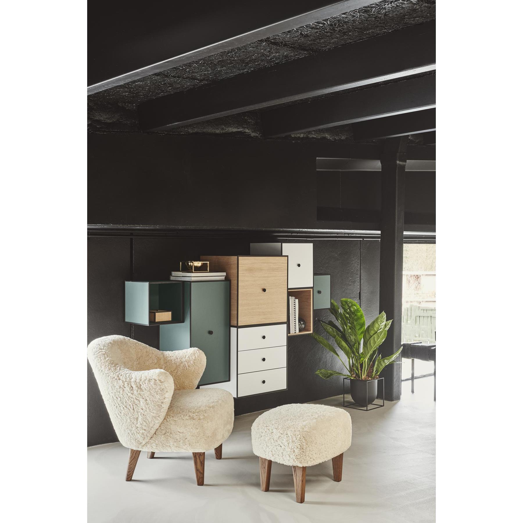 Audo Copenhagen Ingeborg voetenbank donker eiken Sheepskin Honey
