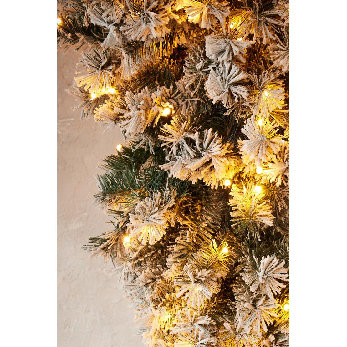 Wintervalley Trees - Kunstkerstboom Osler - 240x155cm - Besneeuwd