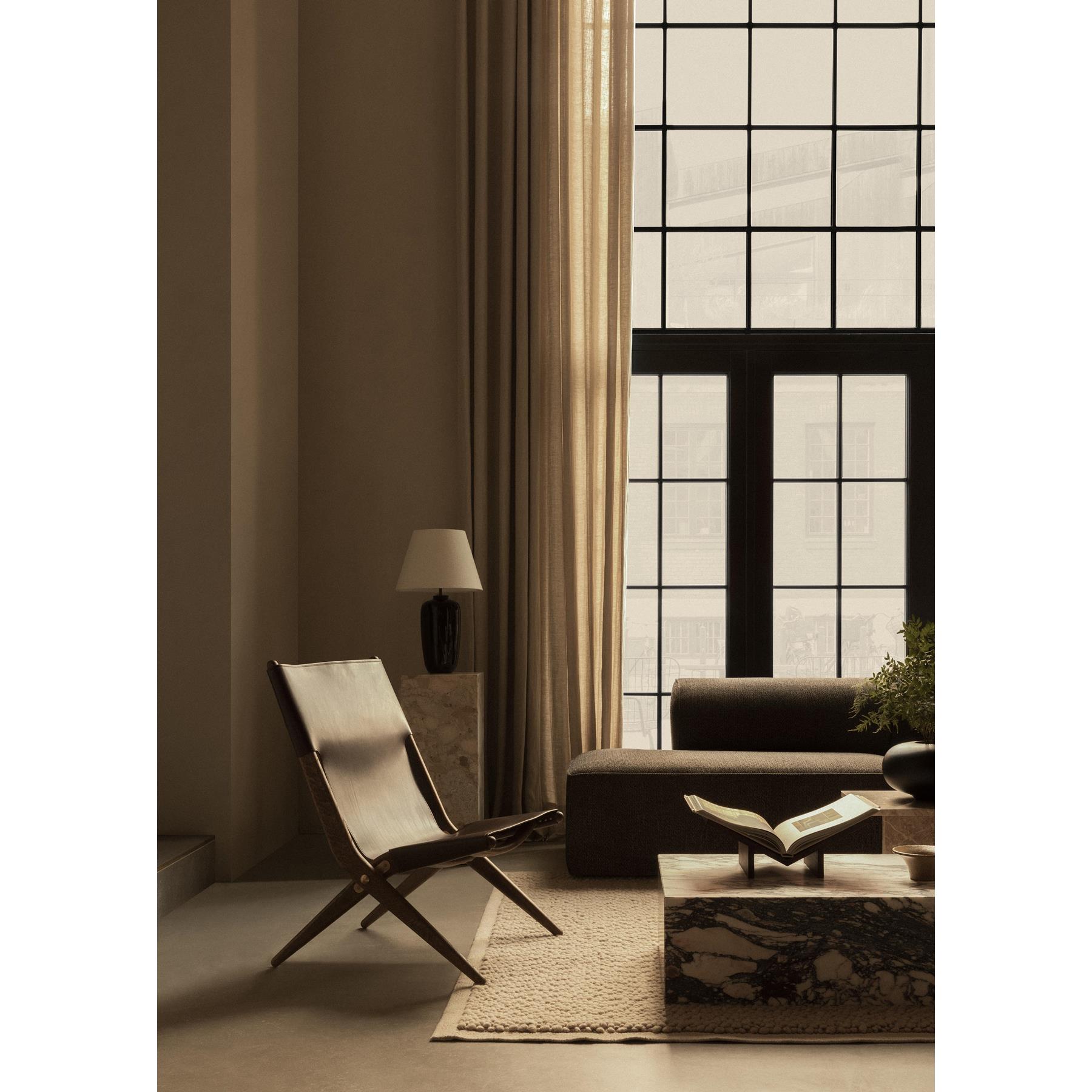Audo Copenhagen Saxe fauteuil naturel eiken, zwart leder