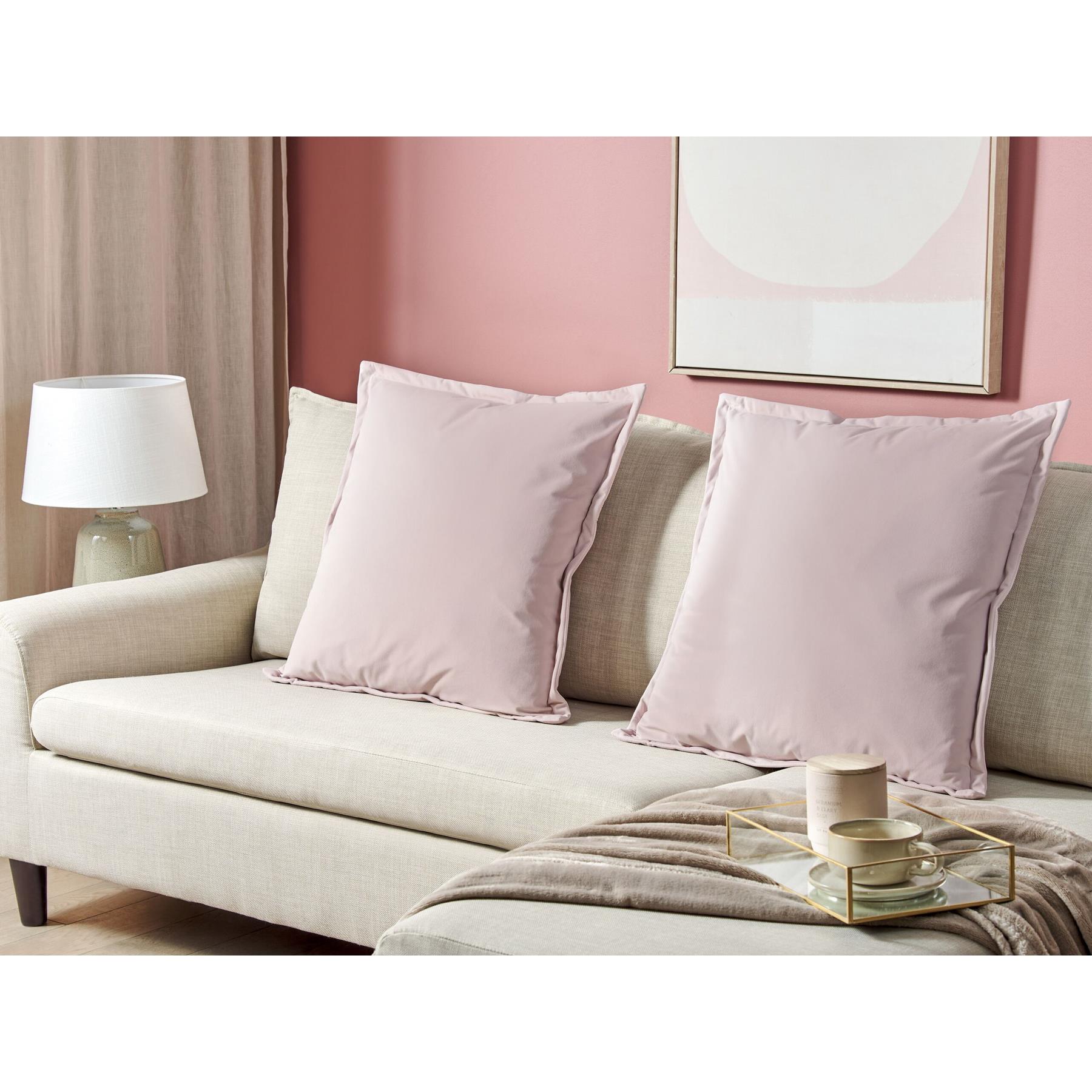 Beliani - EUSTOMA - Sierkussen set van 2 - Roze - 60 x 60 cm - Fluweel