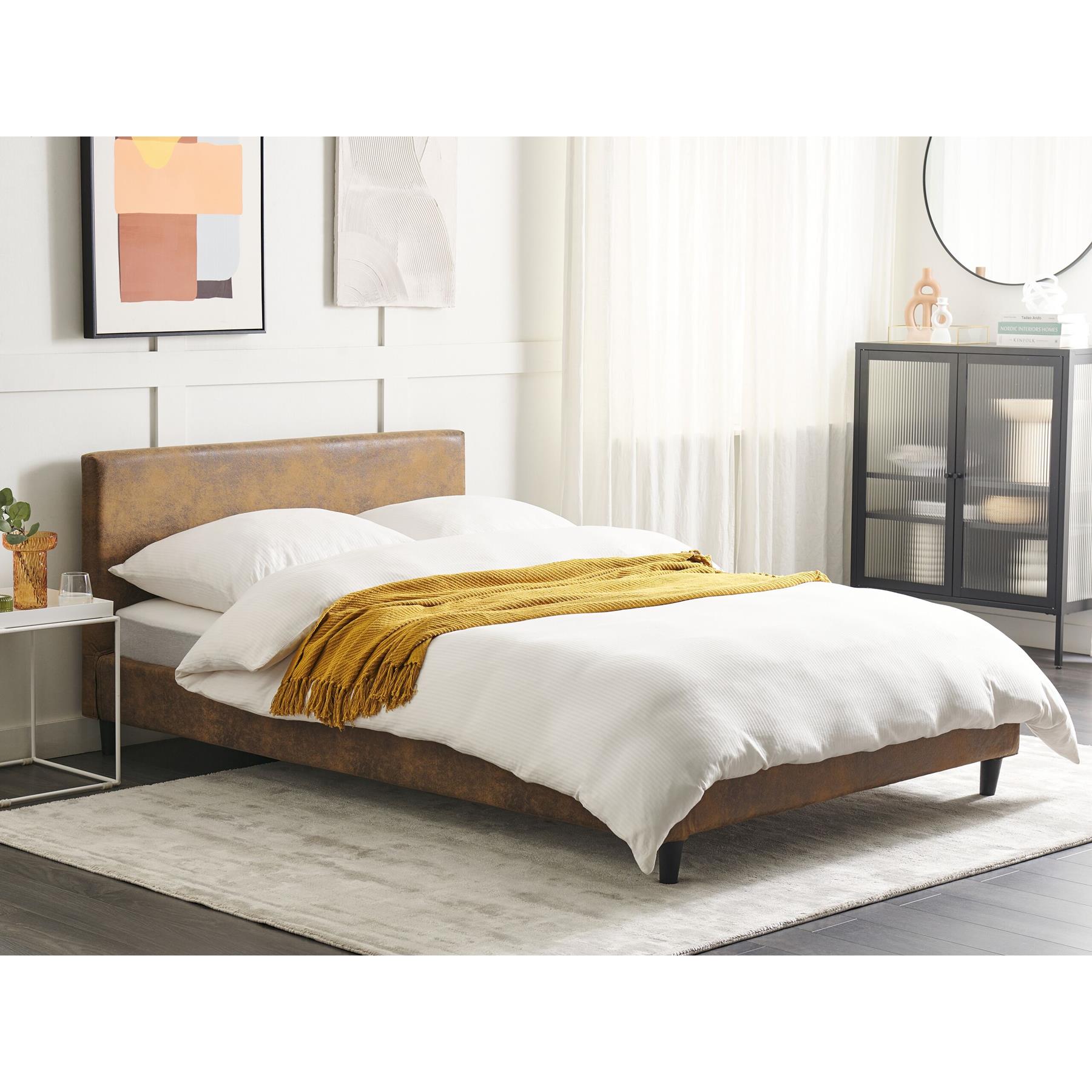 Beliani - FITOU - Bekleding bed - Bruin - 140 x 200 cm - Kunstleer