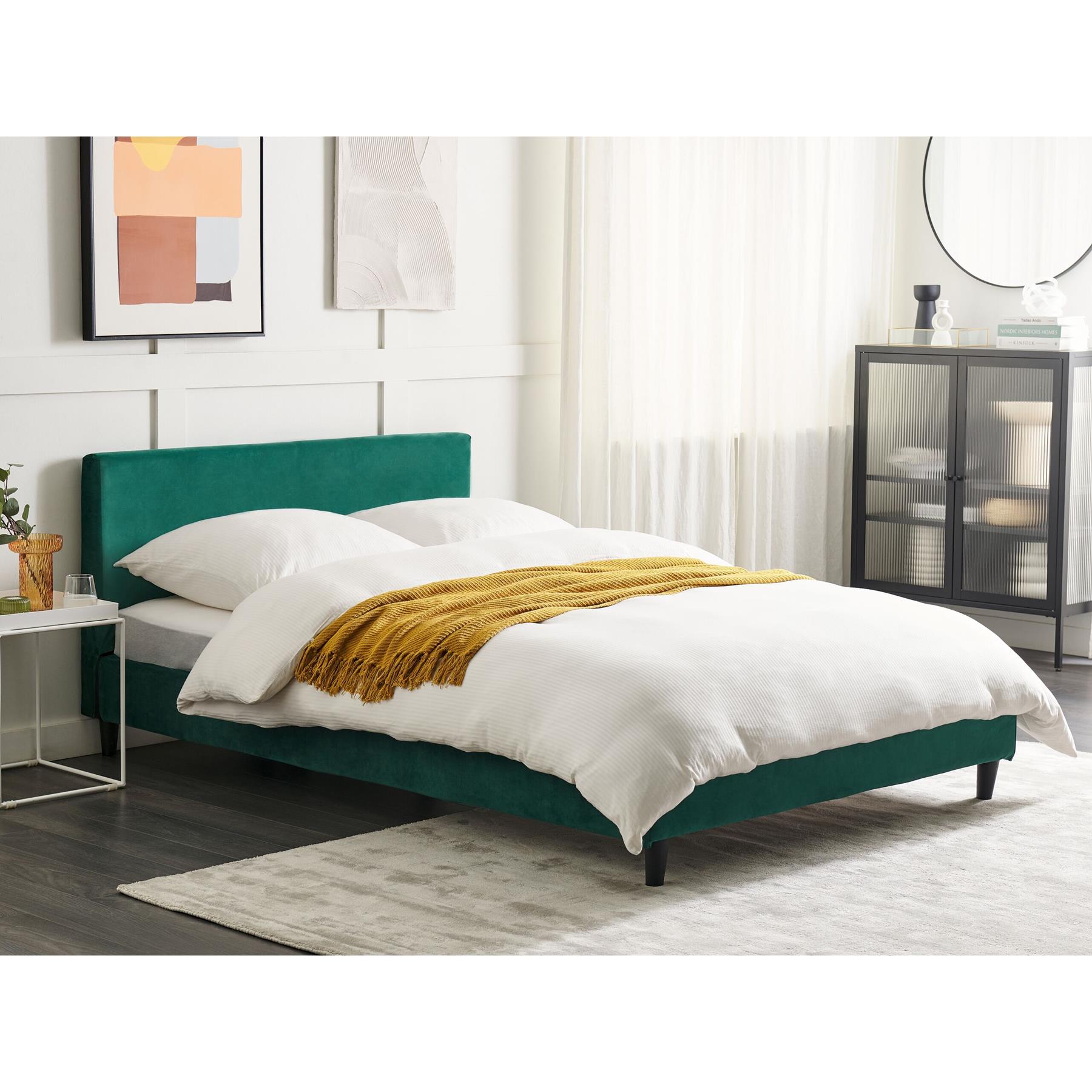 Beliani - FITOU - Bekleding bed - Donkergroen - 140 x 200 cm - Fluweel