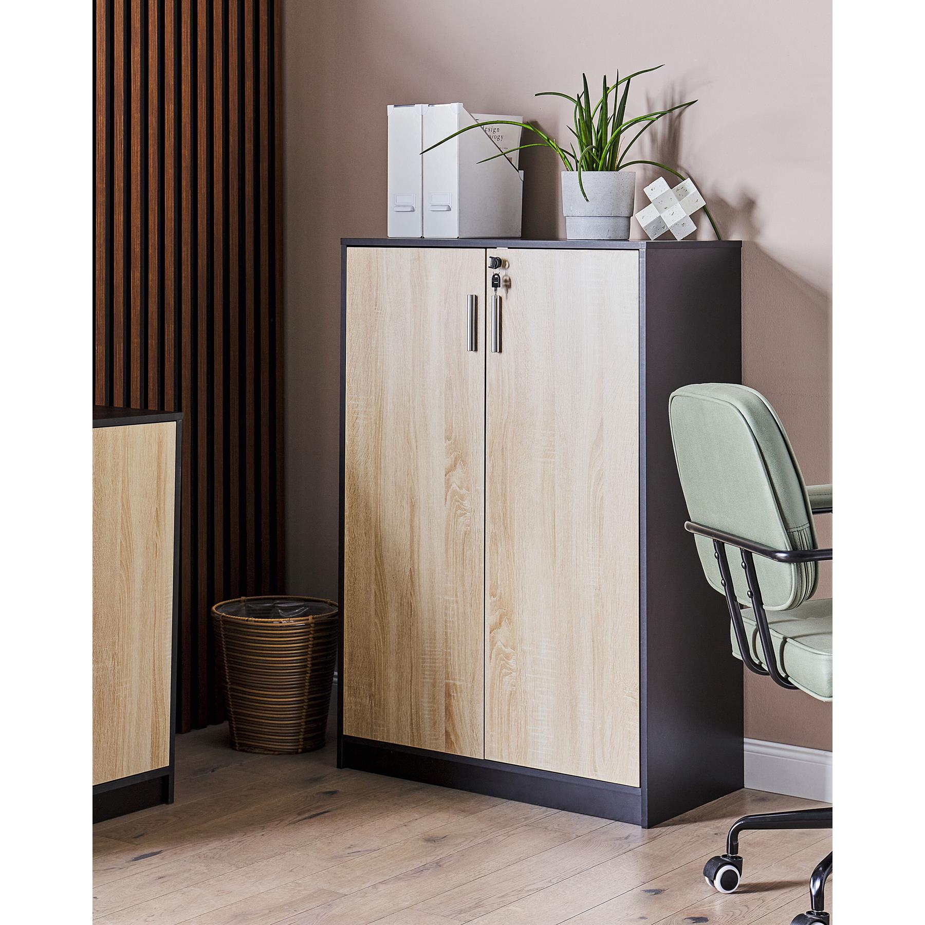 Beliani - ZEHNA - Sideboard - Lichthout|Zwart - 117 cm - Vezelplaat