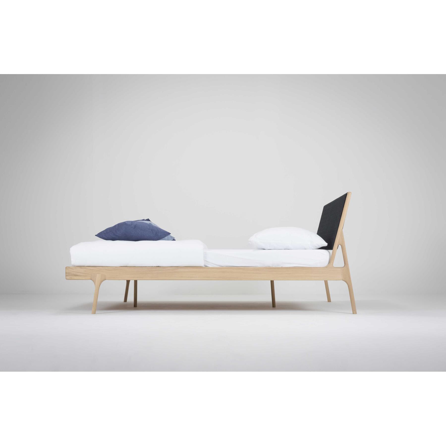 Gazzda Fawn bed 160x200 cotton webbing white