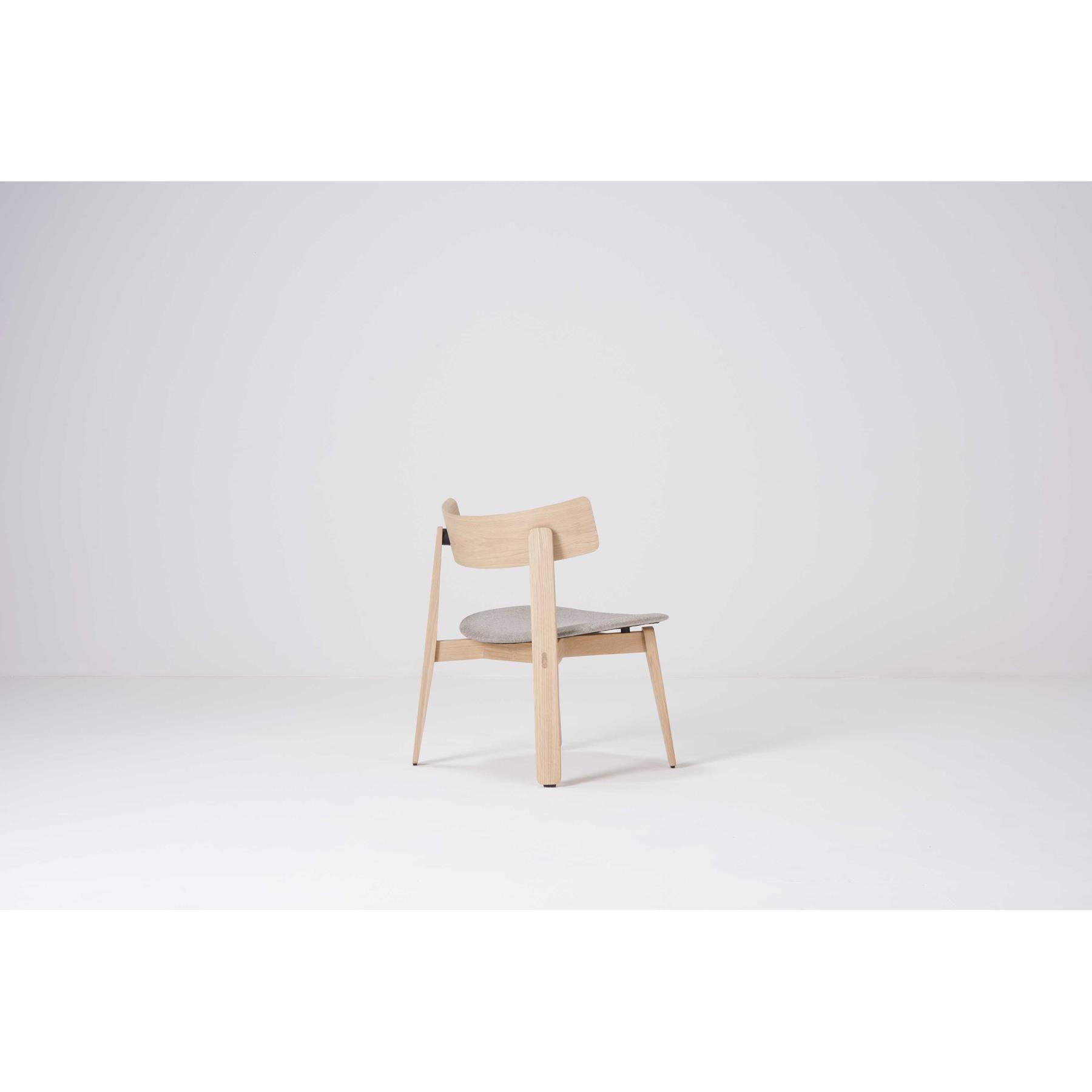 Gazzda Nora lounge stoel whitewash Dakar Leather Nature