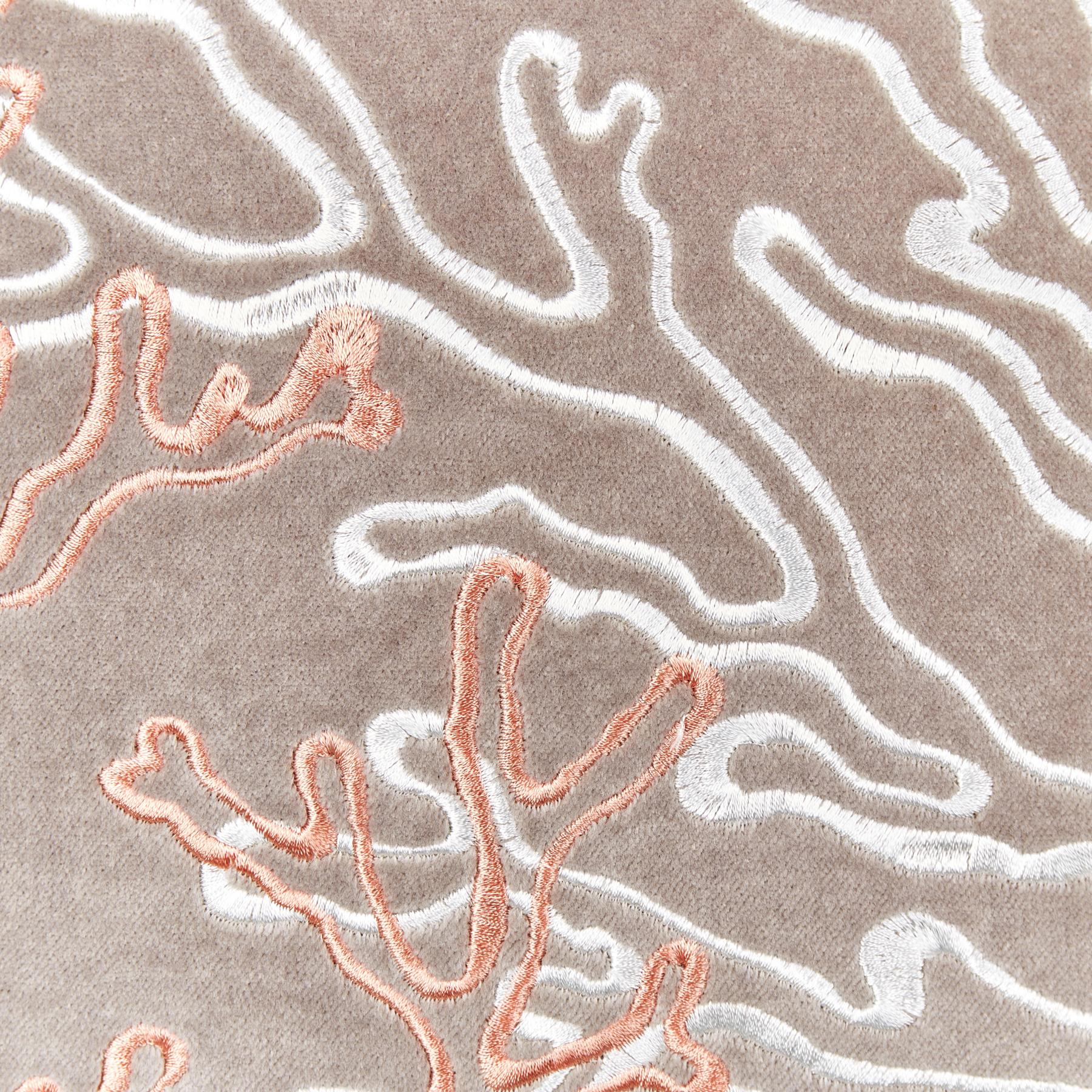 Beliani - MAZZAELLA - Sierkussen - Taupe - 45 x 45 cm - Fluweel