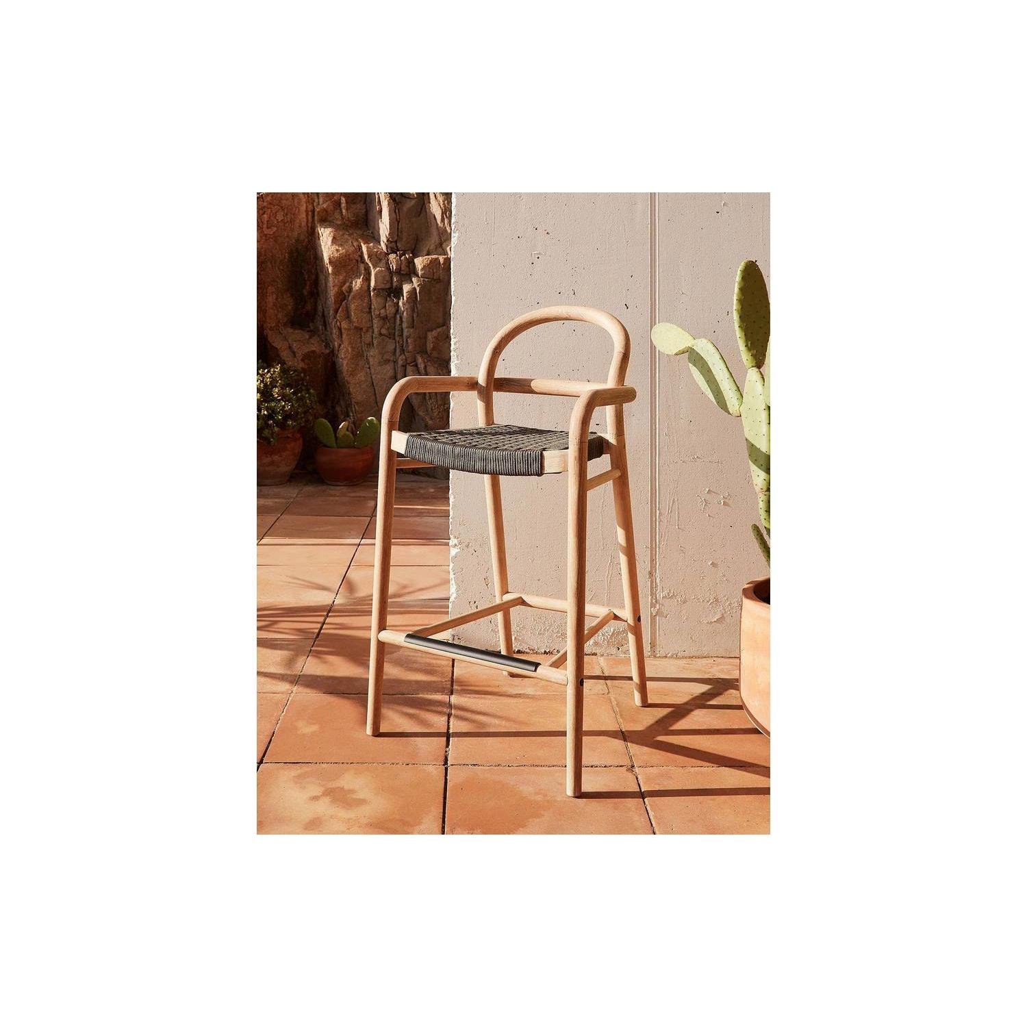 Kave Home - Sheryl kruk in massief eucalyptus hout en groen touw