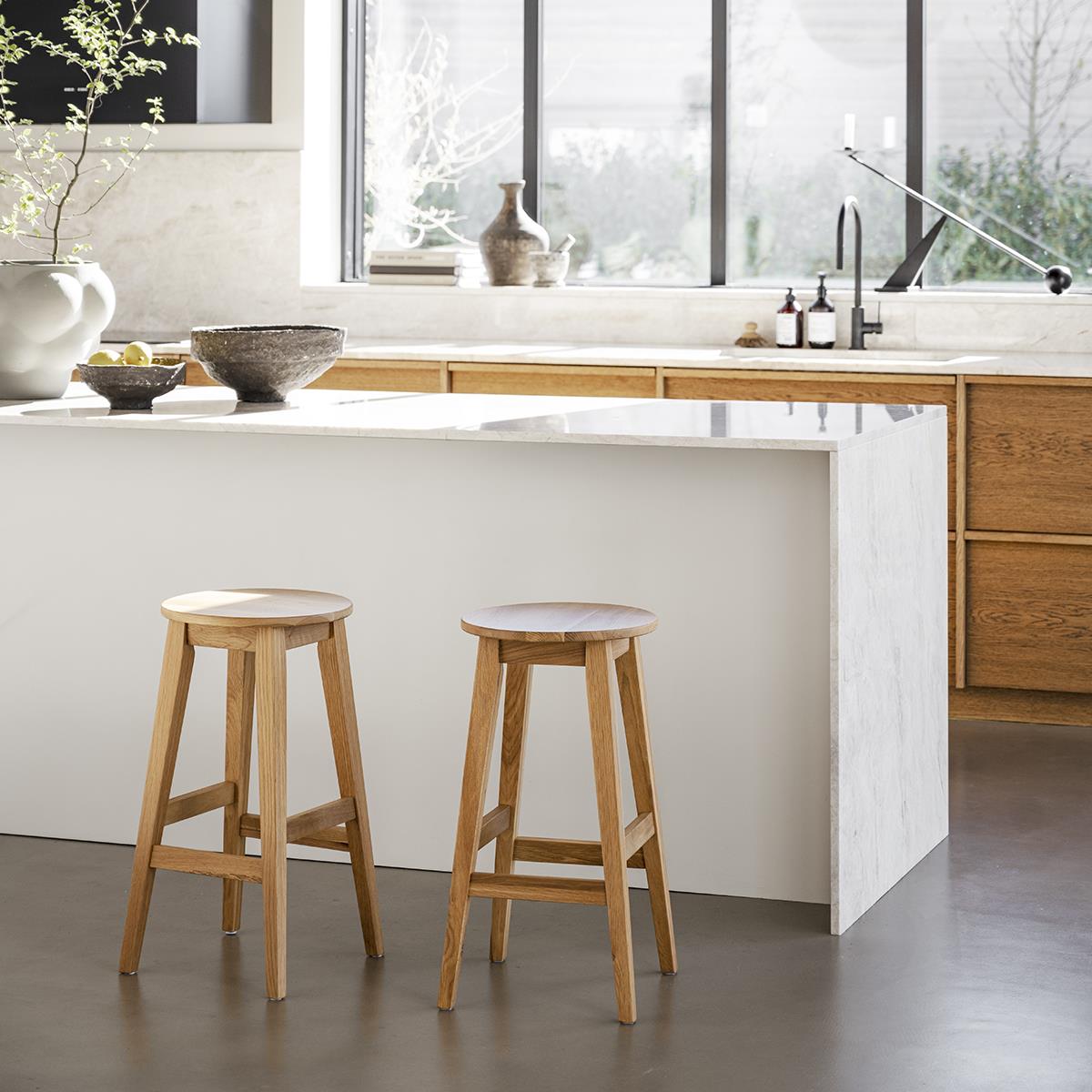 Rowico Home Austin Houten Barkruk voor Kookeiland - 65 cm - Naturel