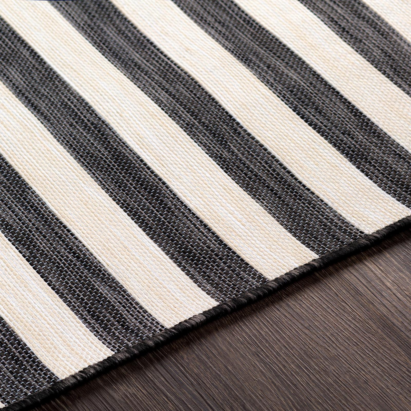 by fonQ Breezy Vloerkleed 200 x 275 cm - Zwart/Ivoor