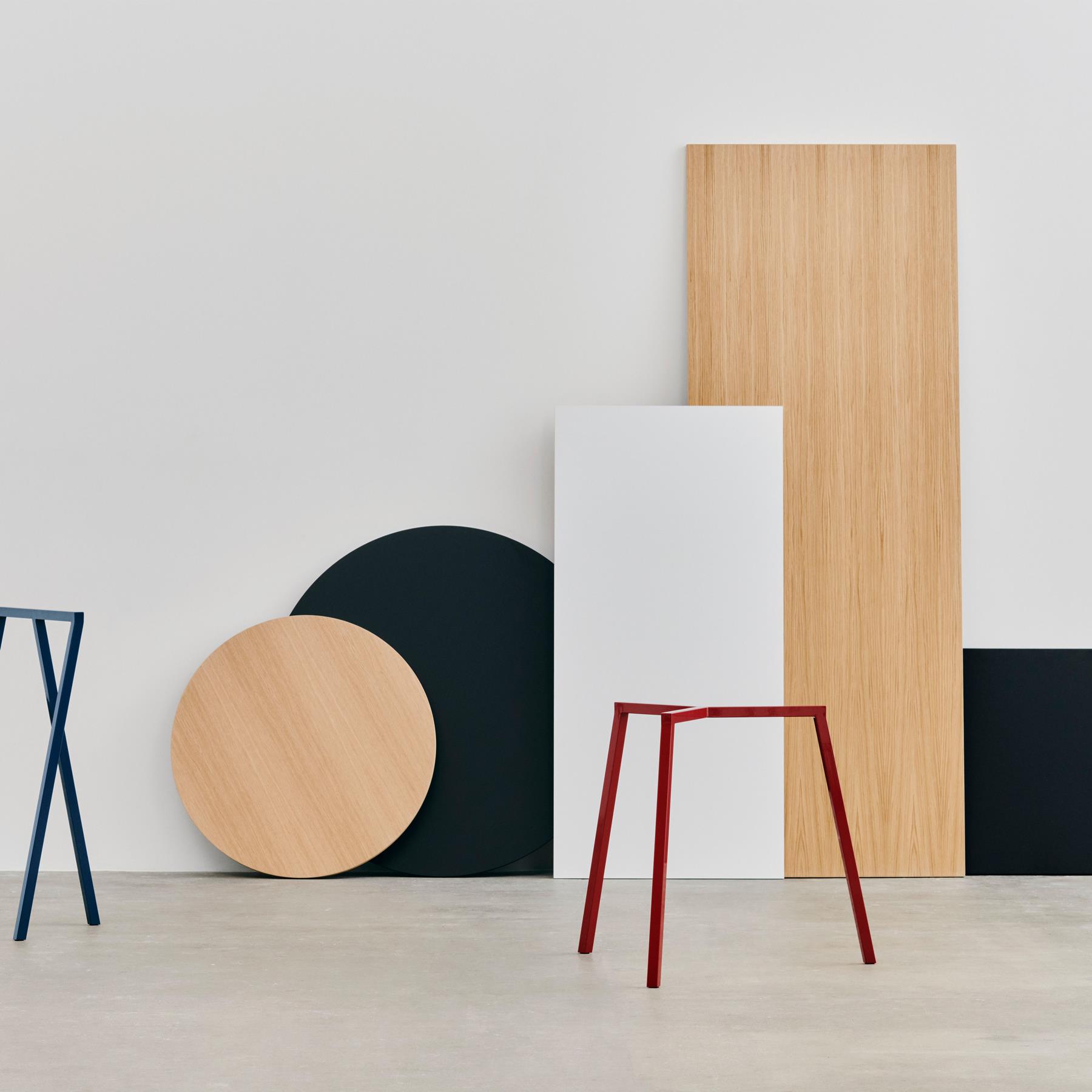 HAY Loop Stand Eettafel Ø 120 cm - Maroon Red
