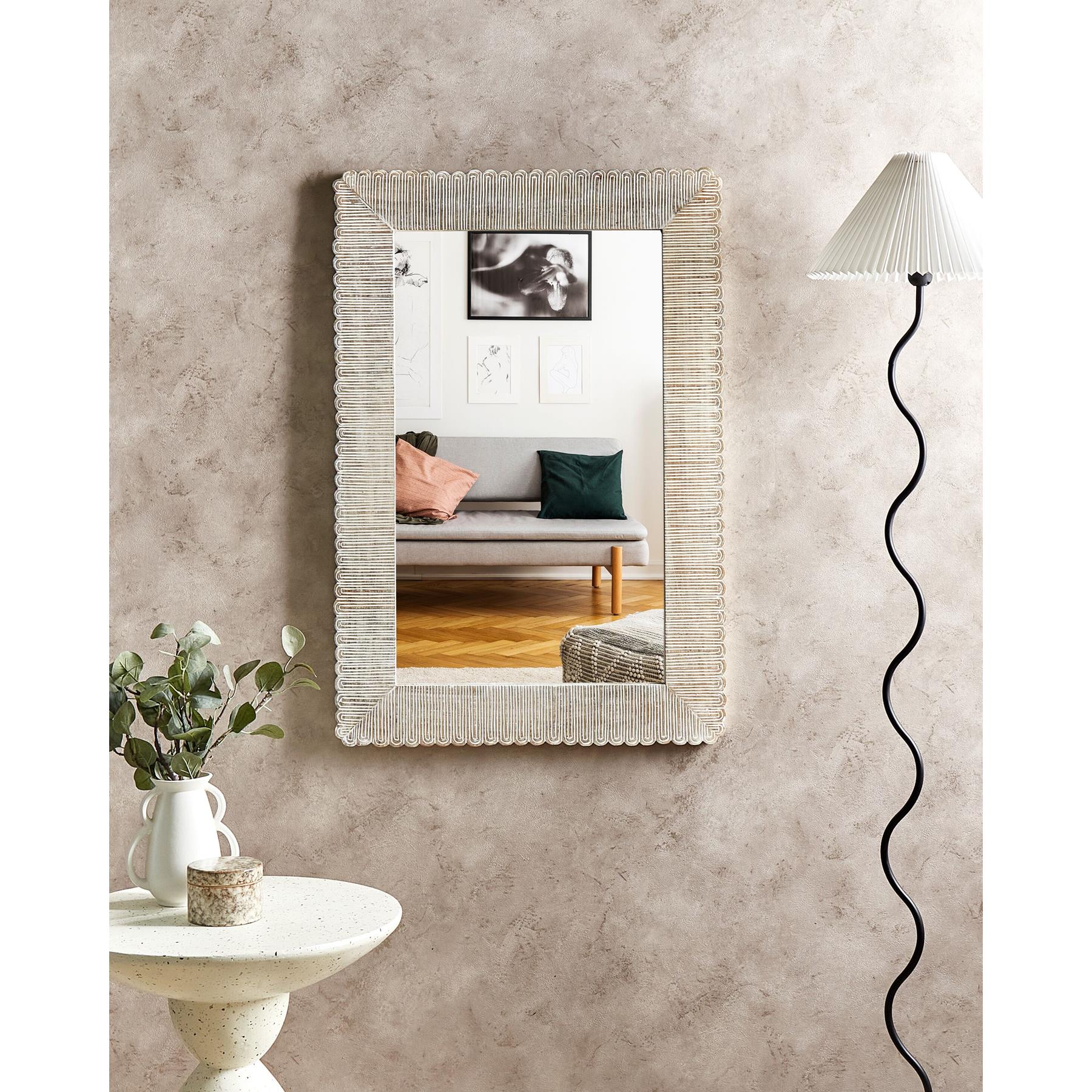 Beliani - BAUGY - Wandspiegel - Gebroken wit - Mangohout