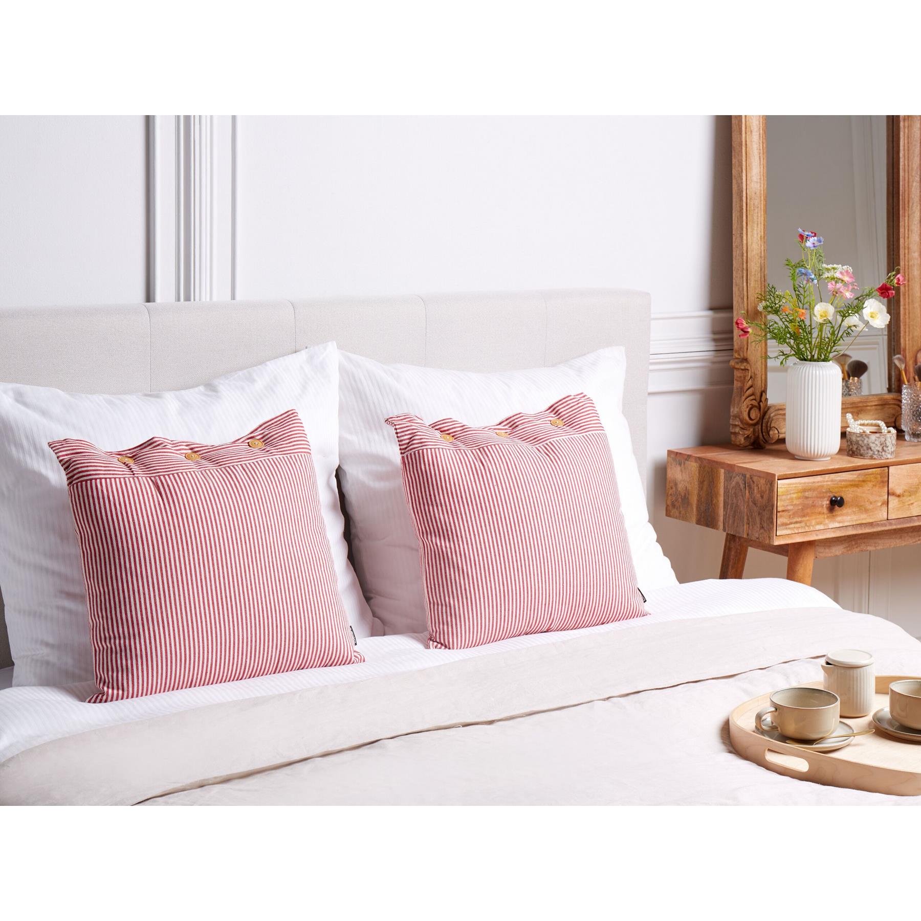Beliani-AALITA-Sierkussen set van 2-Rood|Wit-45 x 45 cm-Katoen